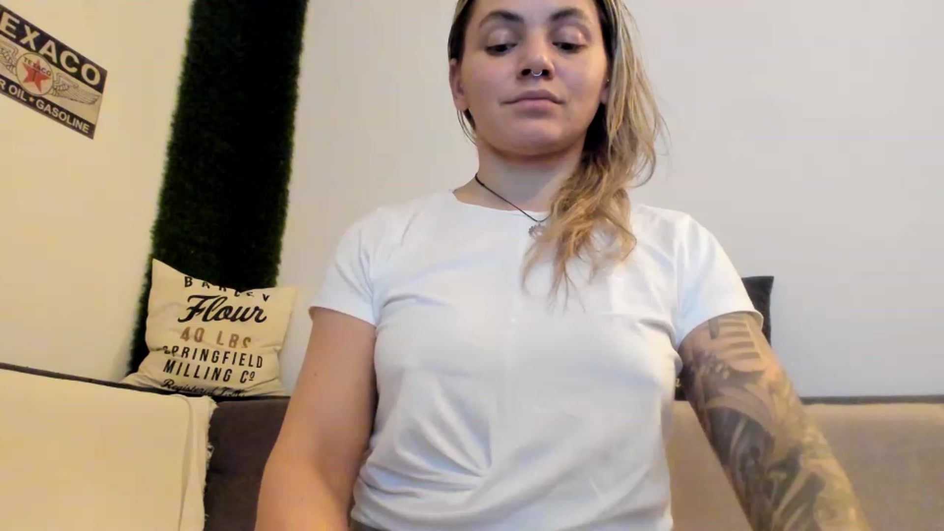 Gallery image thumbnail from PisuVamp_'s myfreecams stream on, 01/15/2023, 21:06 image 19 of 20