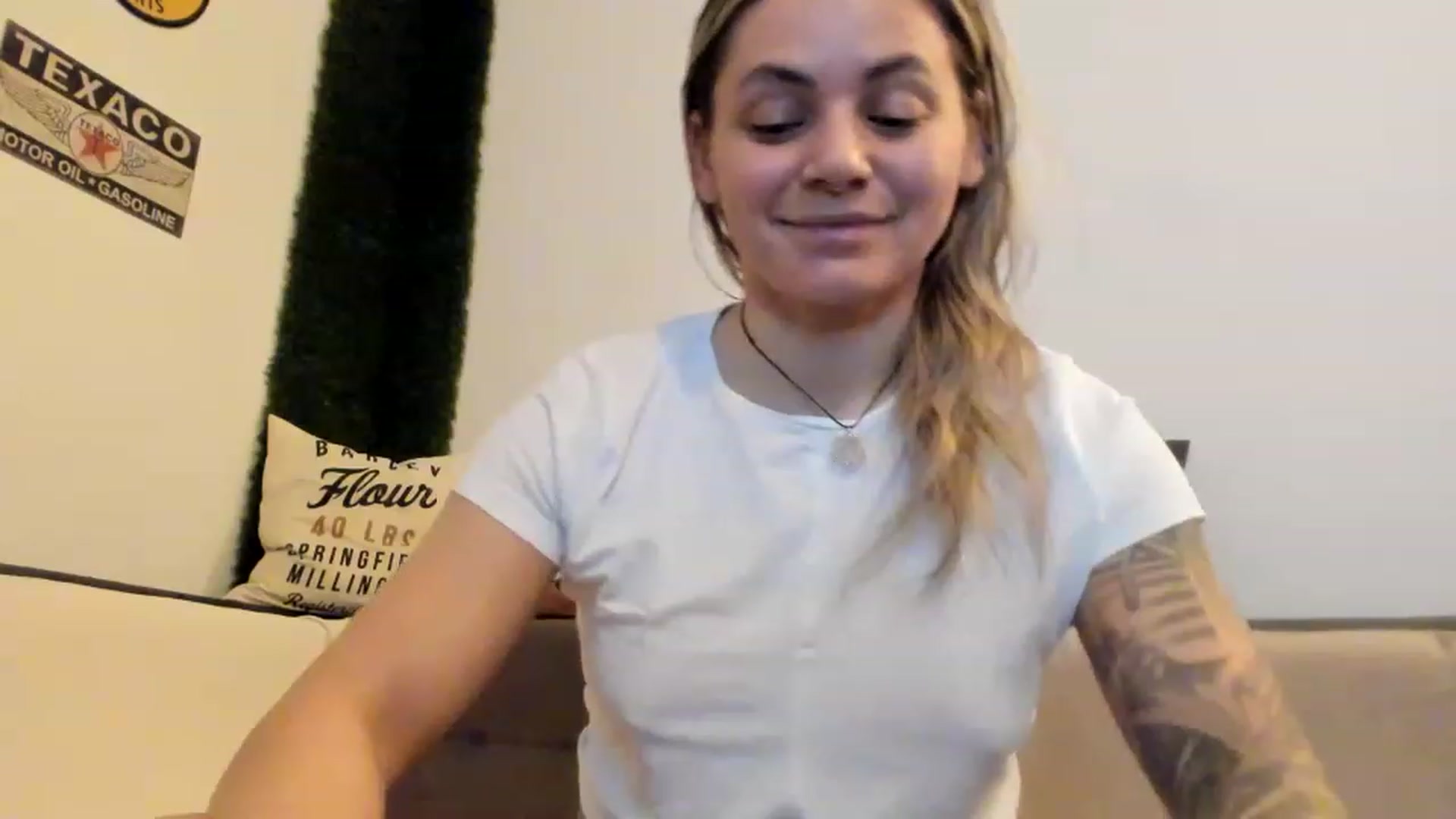 Gallery image thumbnail from PisuVamp_'s myfreecams stream on, 01/15/2023, 21:06 image 20 of 20
