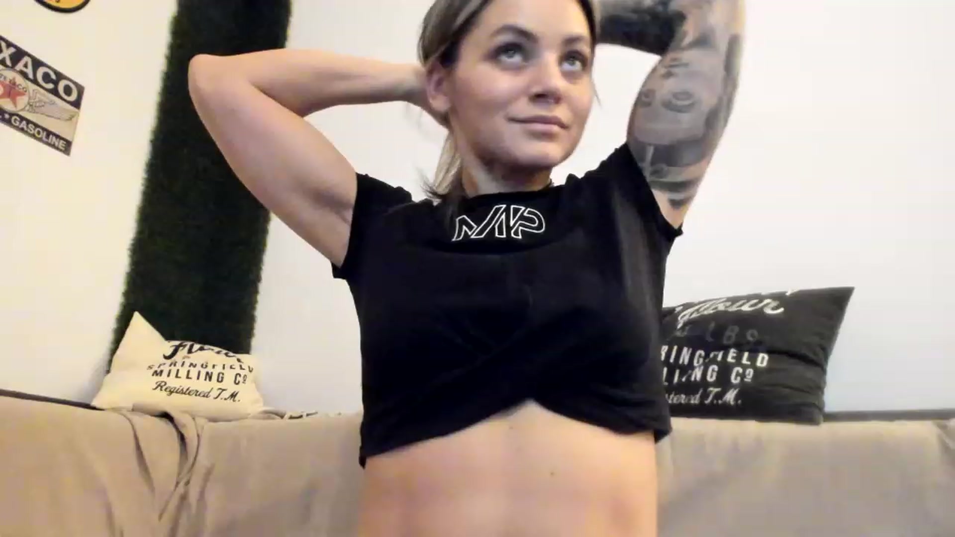 Gallery image thumbnail from PisuVamp_'s myfreecams stream on, 01/21/2023, 23:22 image 12 of 20
