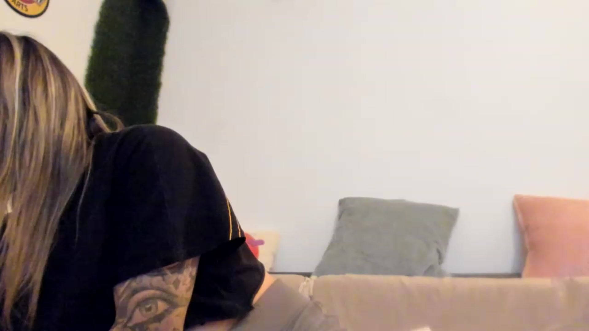 Gallery image thumbnail from PisuVamp_'s myfreecams stream on, 02/01/2023, 21:41 image 7 of 20