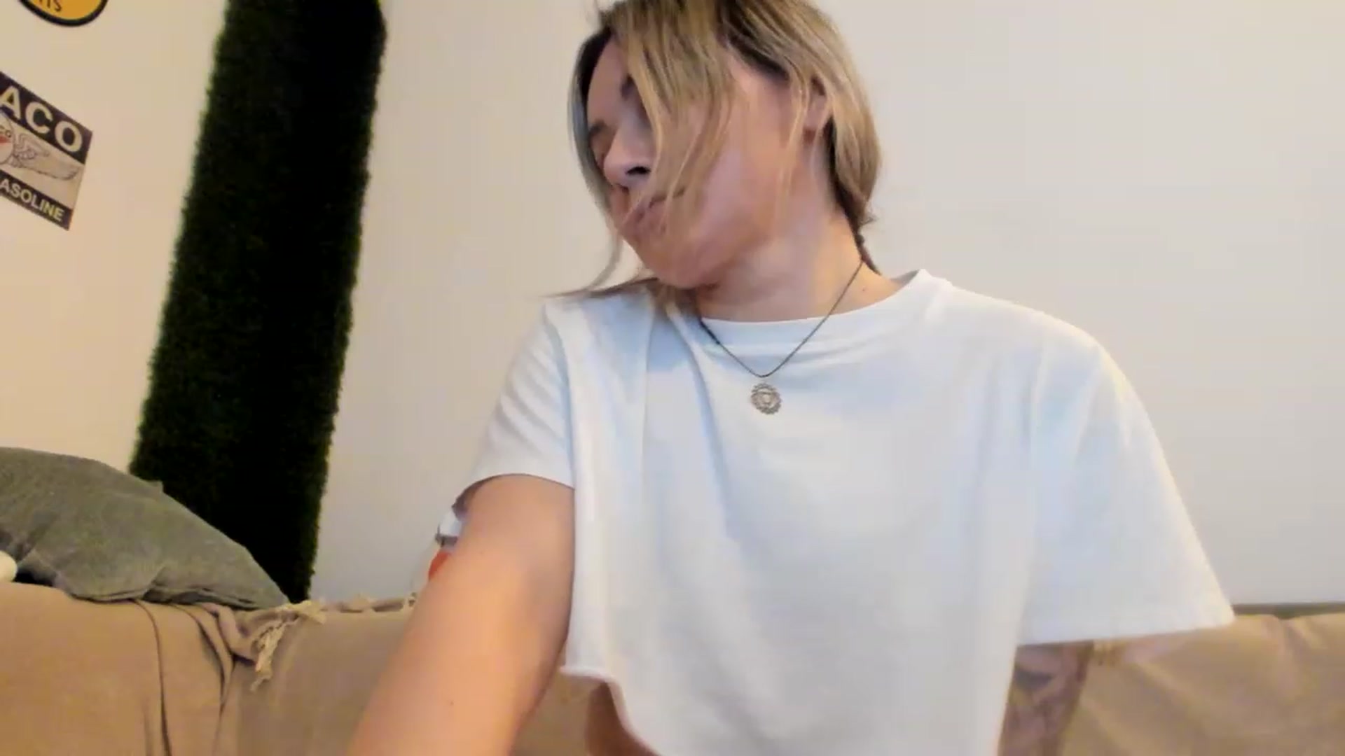 Gallery image thumbnail from PisuVamp_'s myfreecams stream on, 02/02/2023, 22:09 image 15 of 20