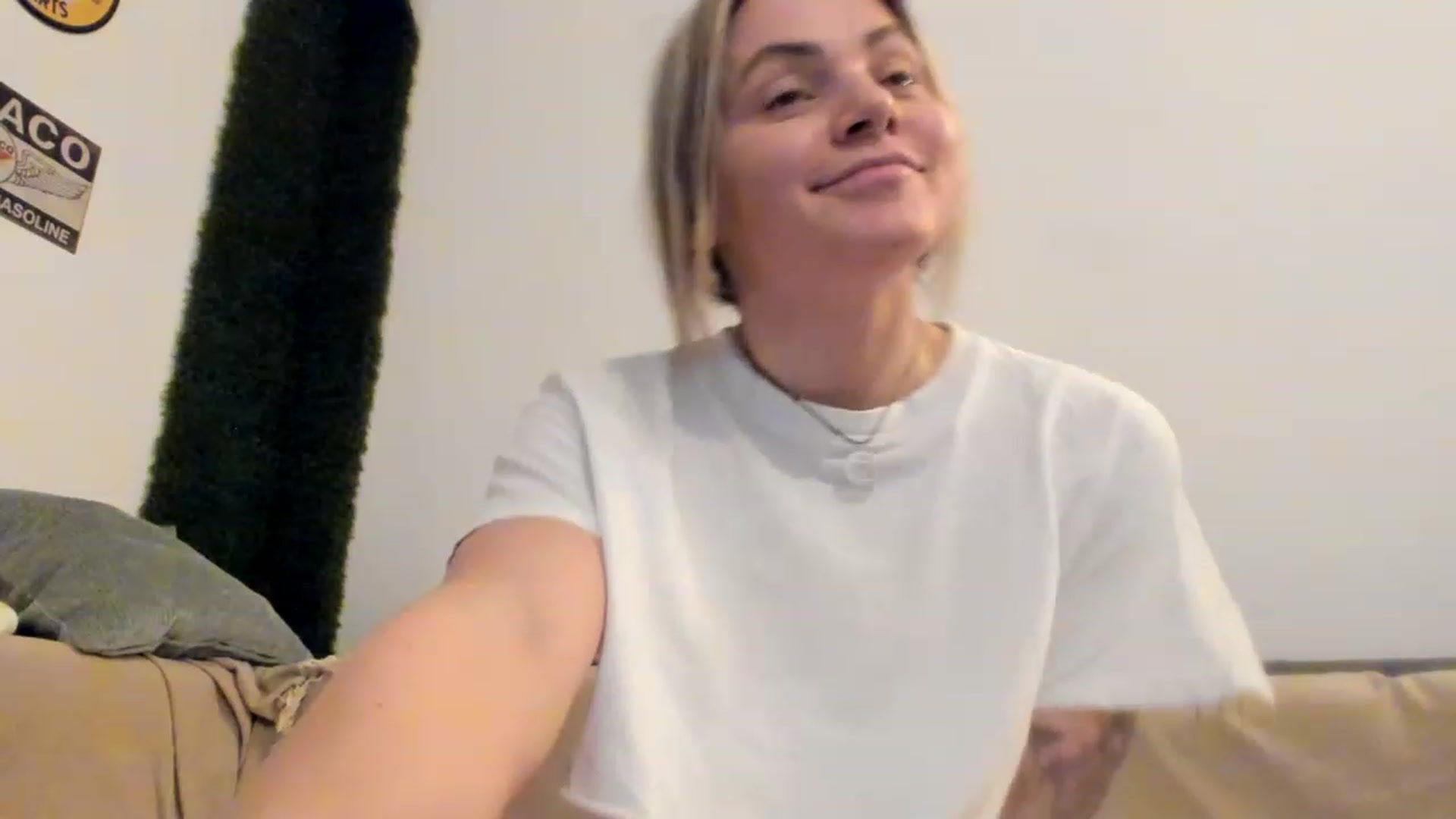 Gallery image thumbnail from PisuVamp_'s myfreecams stream on, 02/02/2023, 22:09 image 13 of 20