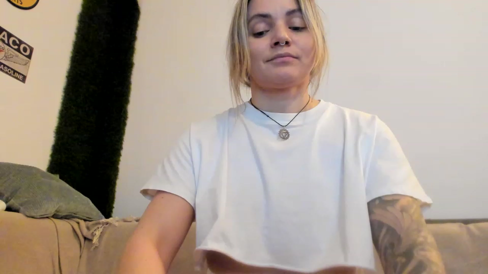 Gallery image thumbnail from PisuVamp_'s myfreecams stream on, 02/02/2023, 22:09 image 14 of 20
