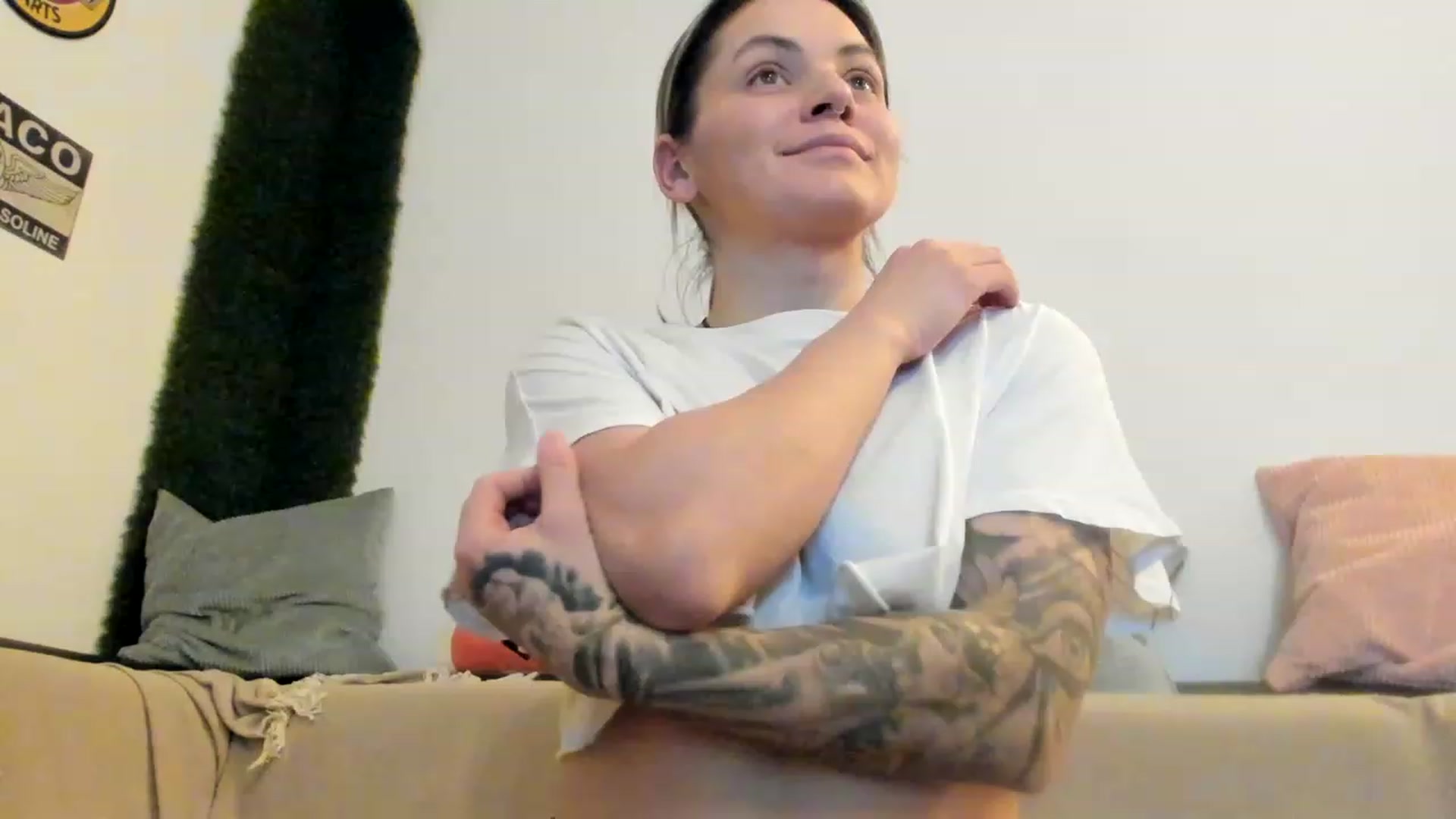 Gallery image thumbnail from PisuVamp_'s myfreecams stream on, 02/11/2023, 21:39 image 5 of 20