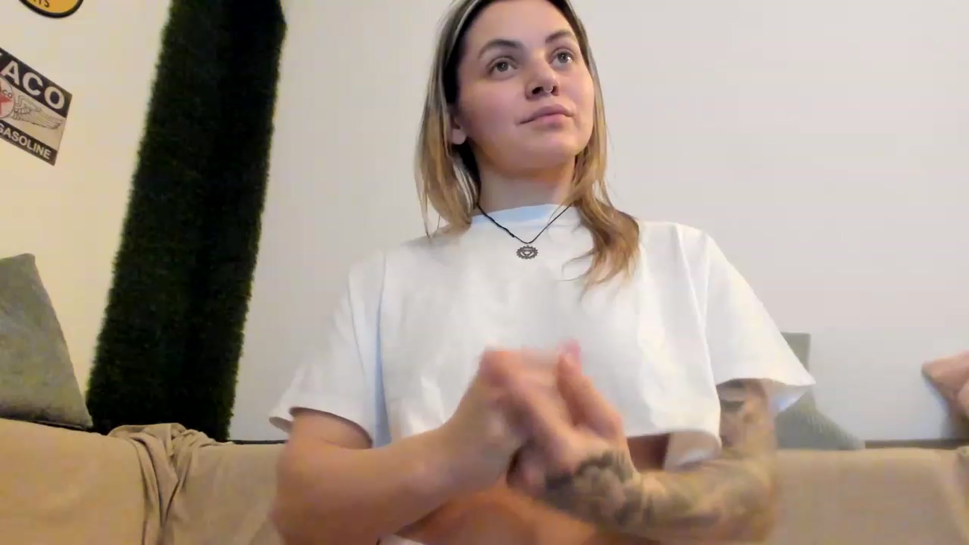 Gallery image thumbnail from PisuVamp_'s myfreecams stream on, 02/25/2023, 21:31 image 17 of 20