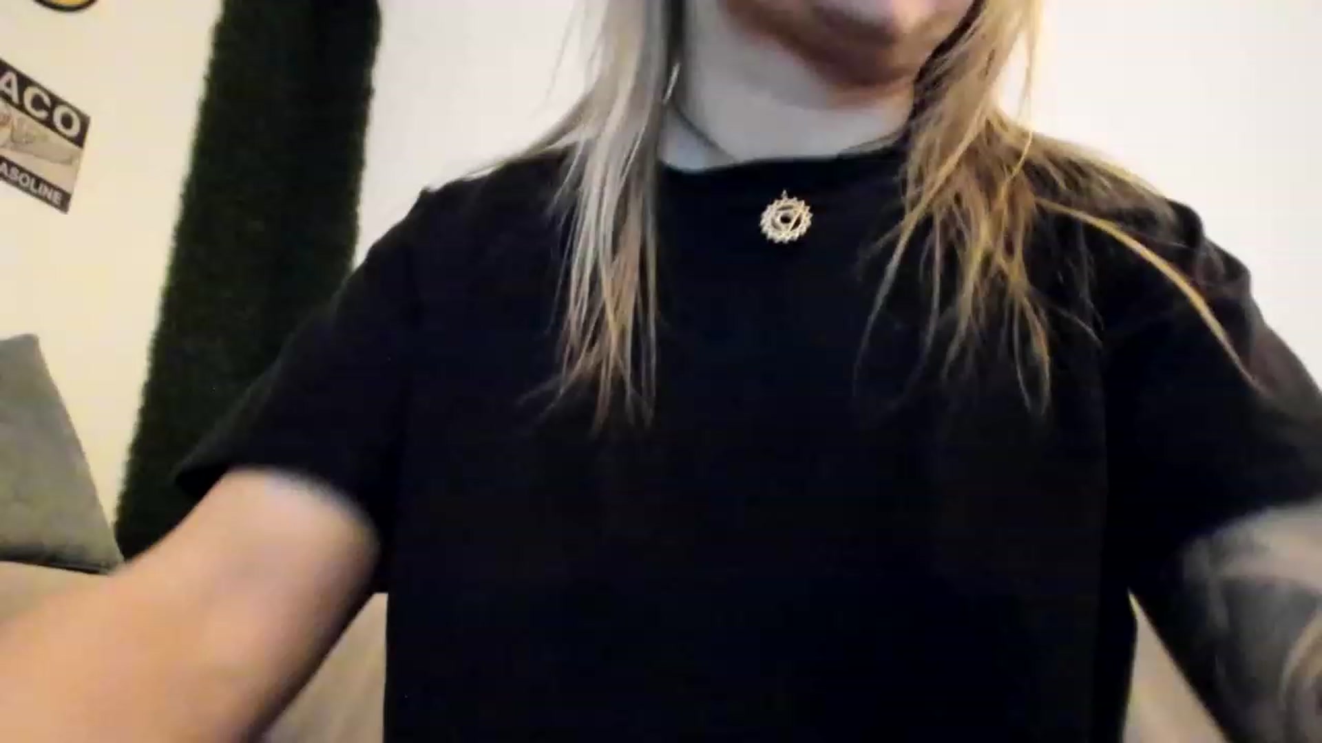 Gallery image thumbnail from PisuVamp_'s myfreecams stream on, 03/02/2023, 22:36 image 12 of 20