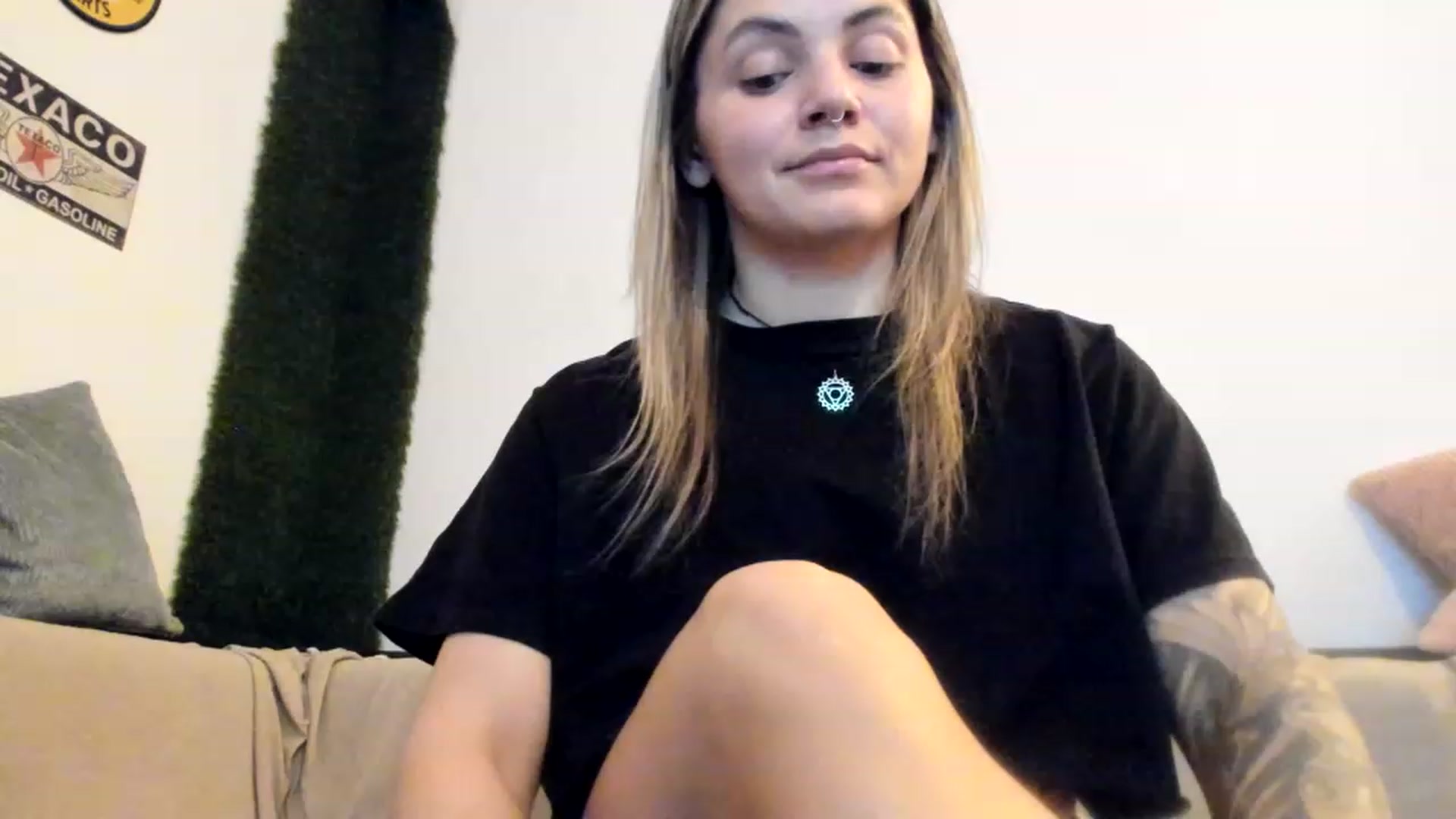 Gallery image thumbnail from PisuVamp_'s myfreecams stream on, 03/04/2023, 23:04 image 2 of 20