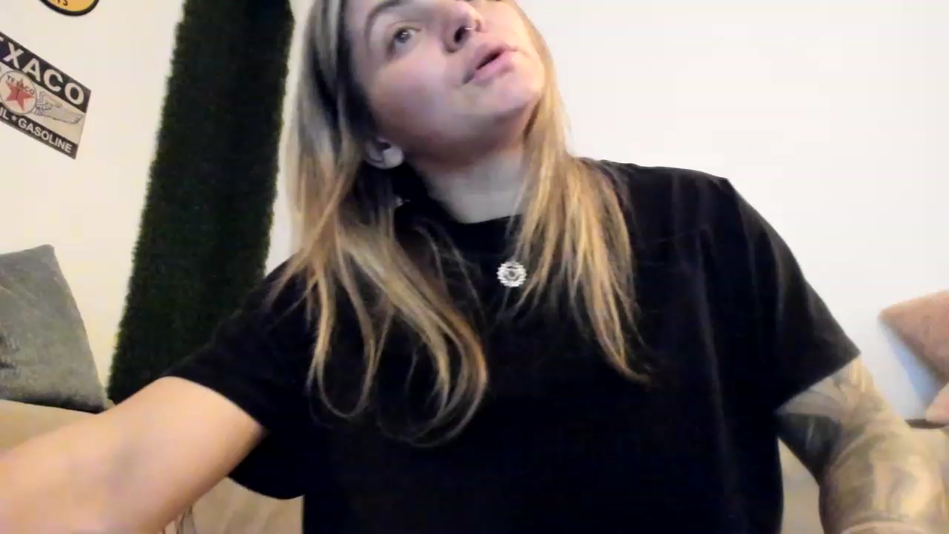 Gallery image thumbnail from PisuVamp_'s myfreecams stream on, 03/04/2023, 23:04 image 9 of 20