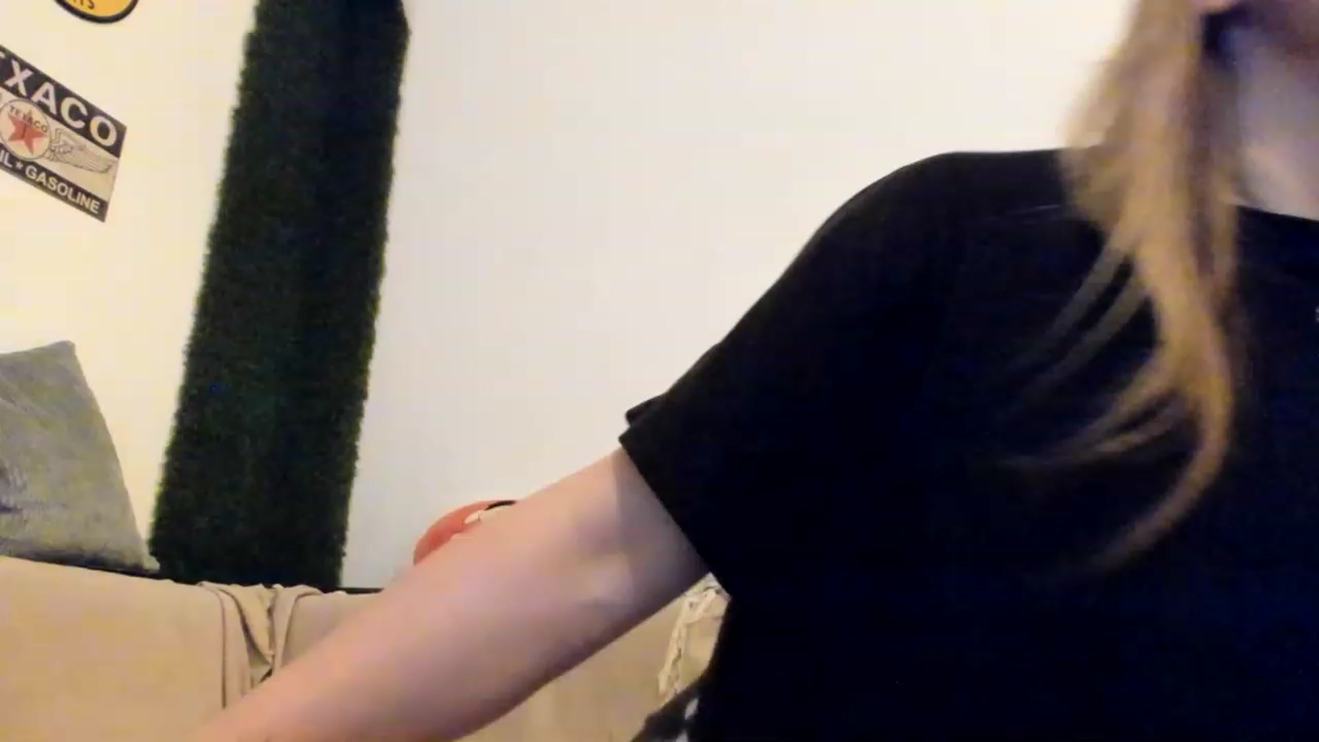 Gallery image thumbnail from PisuVamp_'s myfreecams stream on, 03/04/2023, 23:04 image 6 of 20