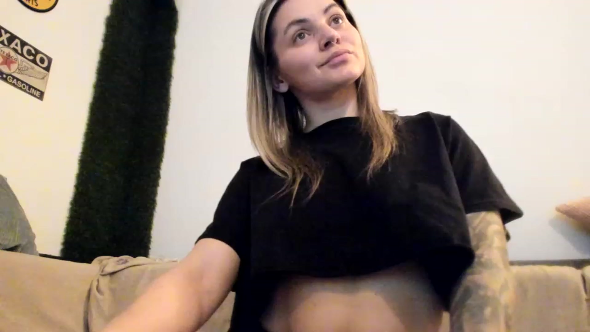 Gallery image thumbnail from PisuVamp_'s myfreecams stream on, 03/15/2023, 21:08 image 13 of 20