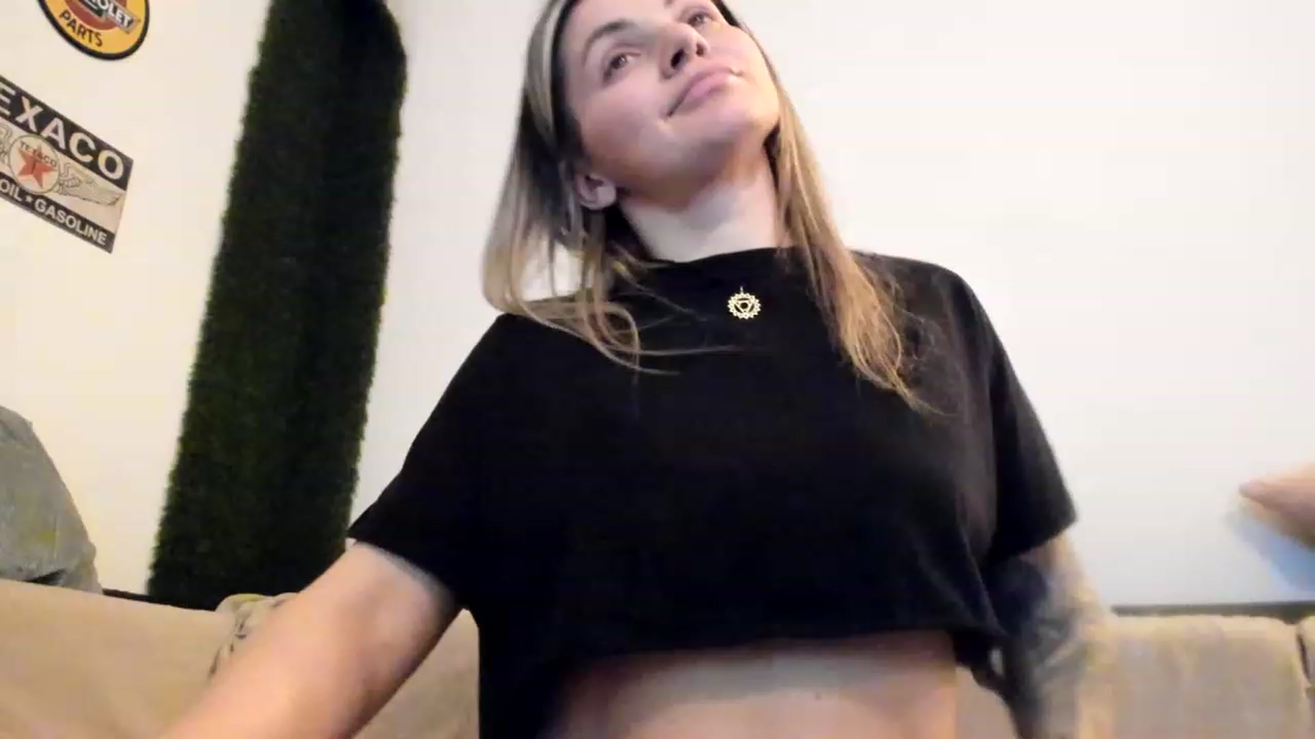 Gallery image thumbnail from PisuVamp_'s myfreecams stream on, 03/15/2023, 21:53 image 18 of 20
