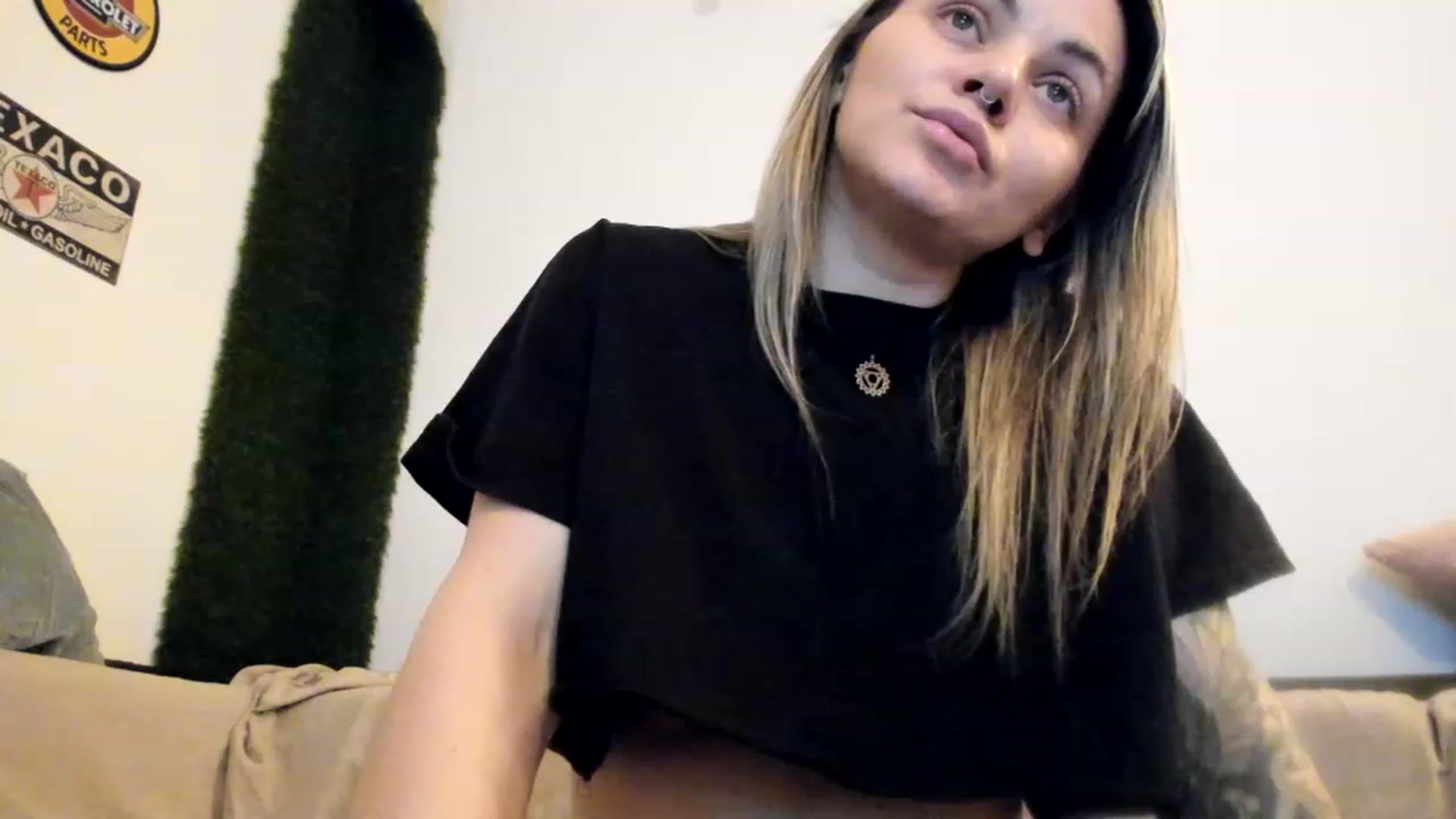Gallery image thumbnail from PisuVamp_'s myfreecams stream on, 03/15/2023, 21:53 image 11 of 20
