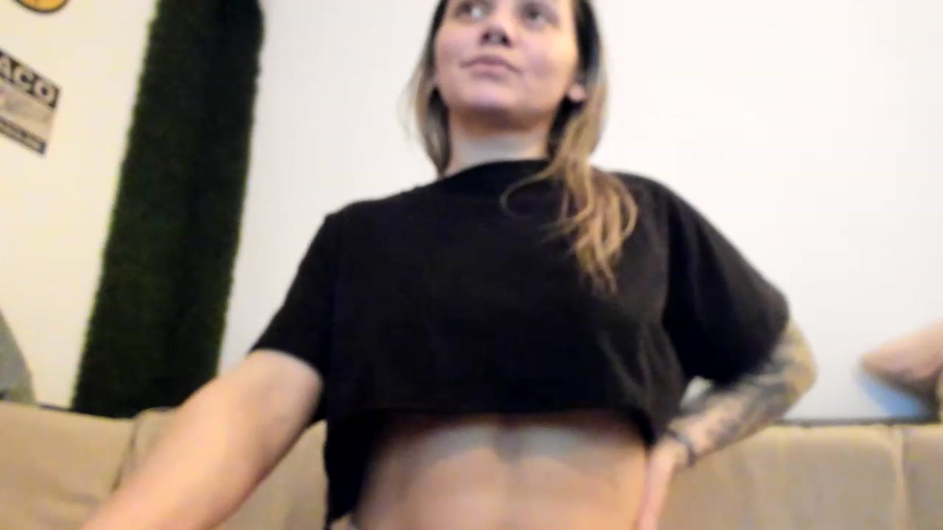 Gallery image thumbnail from PisuVamp_'s myfreecams stream on, 03/17/2023, 22:20 image 16 of 20