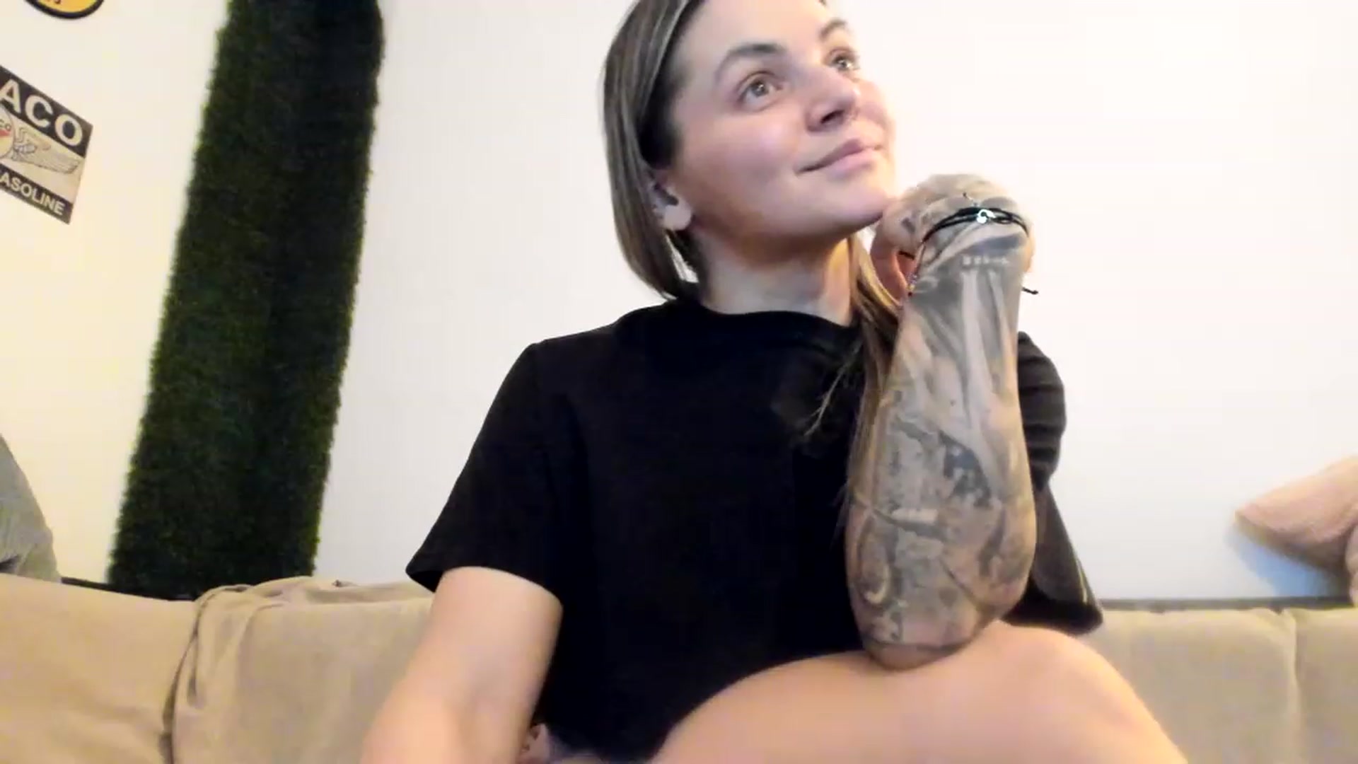 Gallery image thumbnail from PisuVamp_'s myfreecams stream on, 03/17/2023, 22:20 image 20 of 20