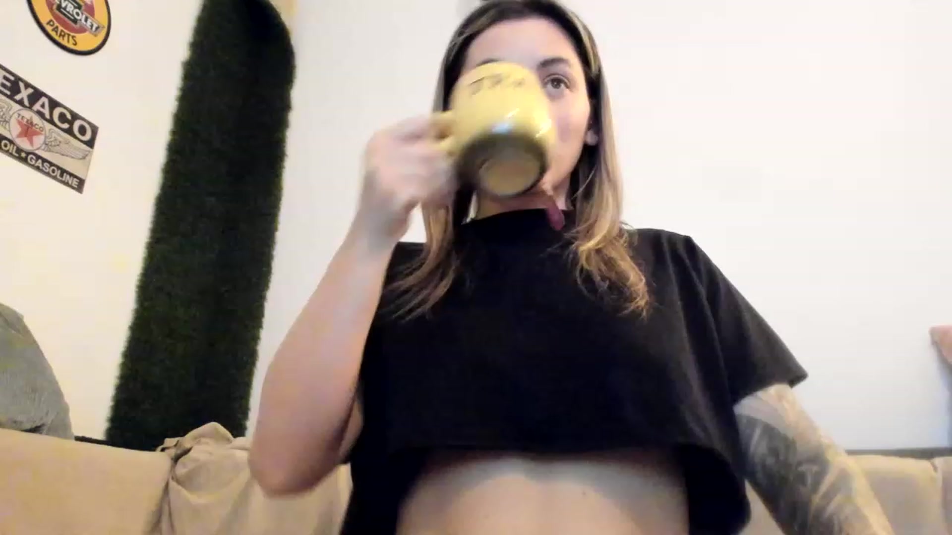 Gallery image thumbnail from PisuVamp_'s myfreecams stream on, 03/19/2023, 21:11 image 1 of 20