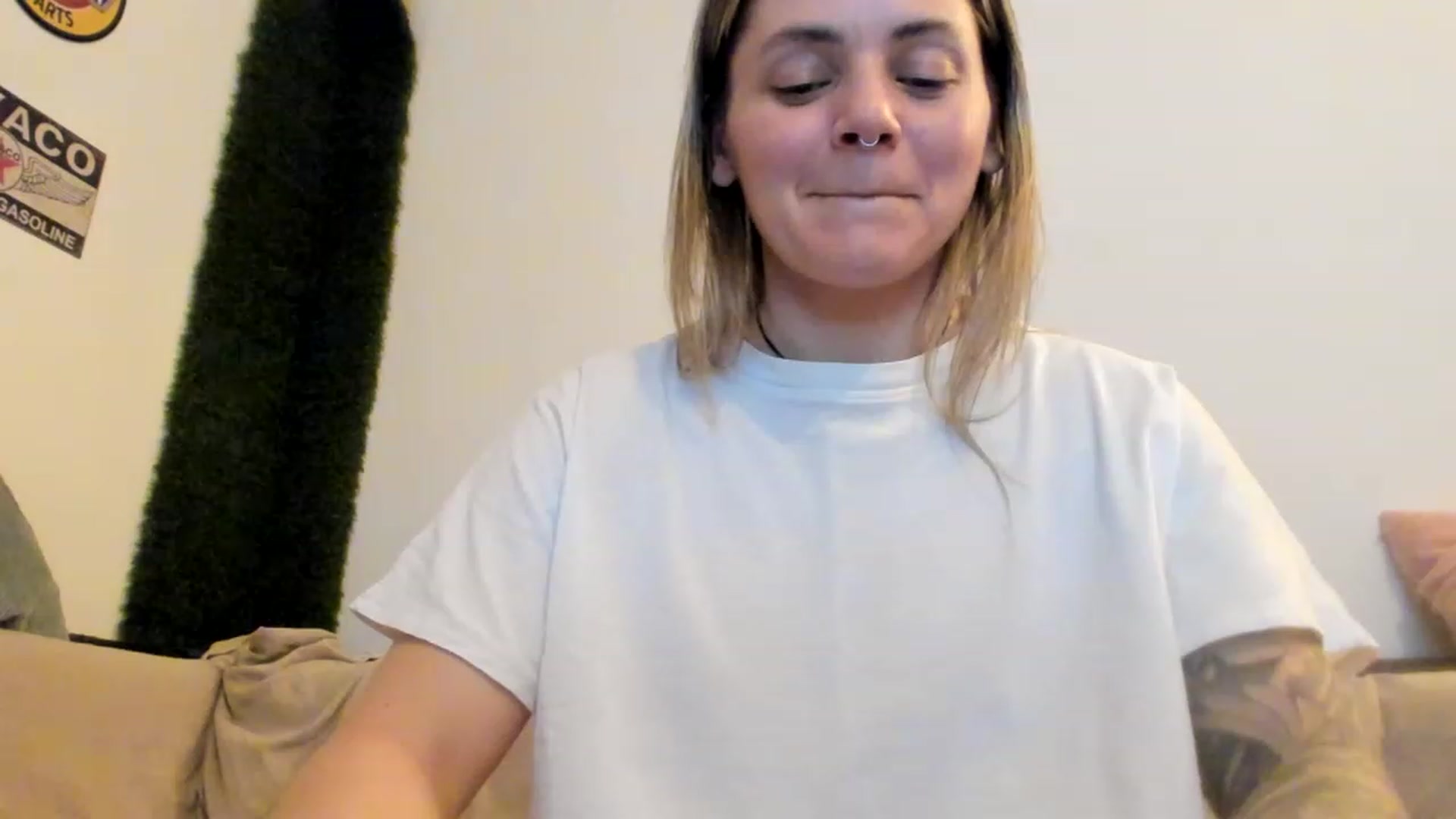 Gallery image thumbnail from PisuVamp_'s myfreecams stream on, 03/20/2023, 21:28 image 19 of 20