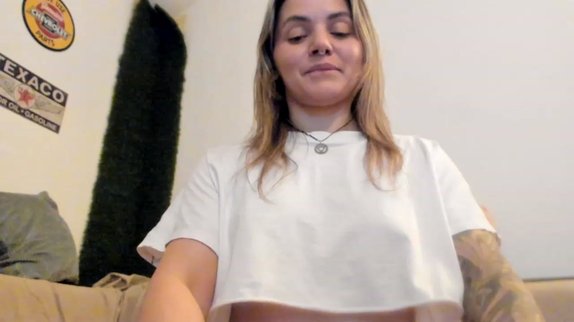 Gallery image thumbnail from PisuVamp_'s myfreecams stream on, 04/13/2023, 21:39 image 19 of 20