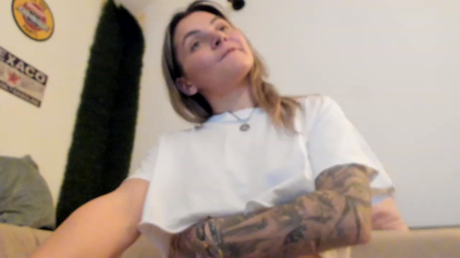 Gallery image thumbnail from PisuVamp_'s myfreecams stream on, 04/13/2023, 21:39 image 10 of 20