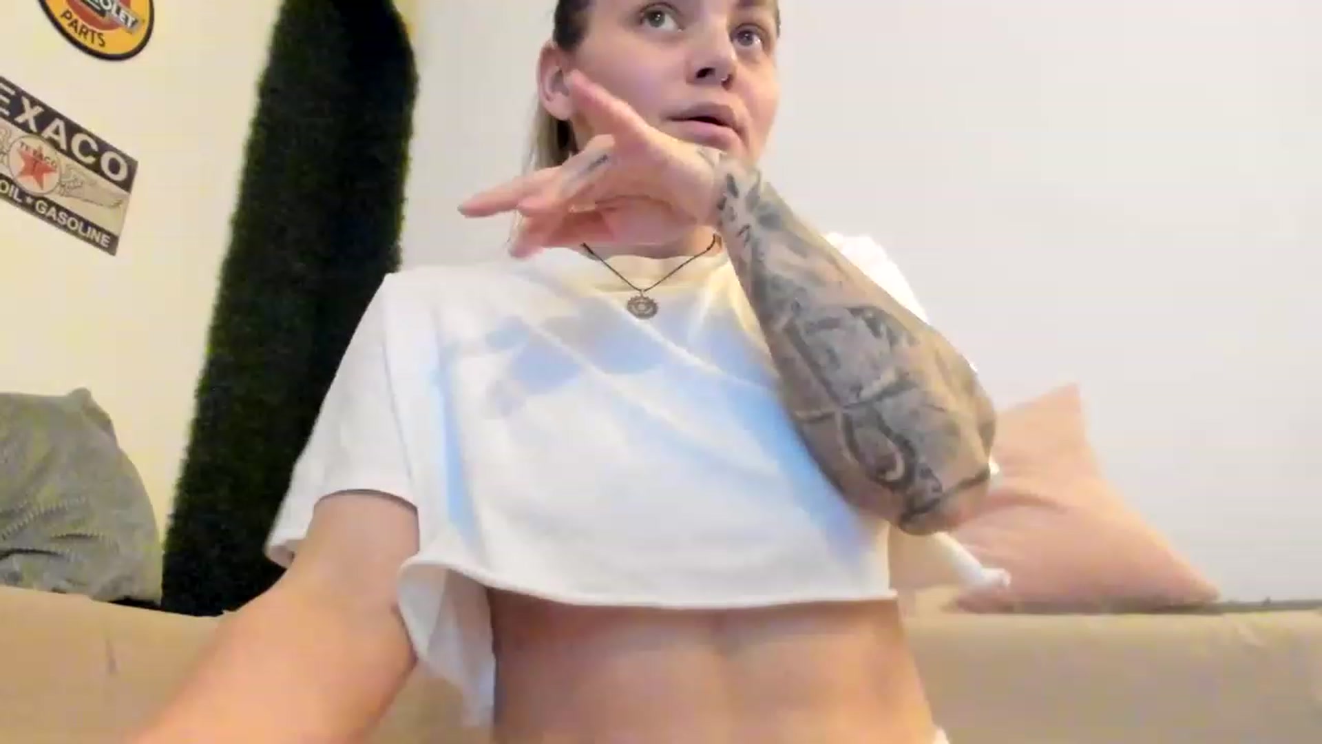Gallery image thumbnail from PisuVamp_'s myfreecams stream on, 04/25/2023, 21:37 image 8 of 20