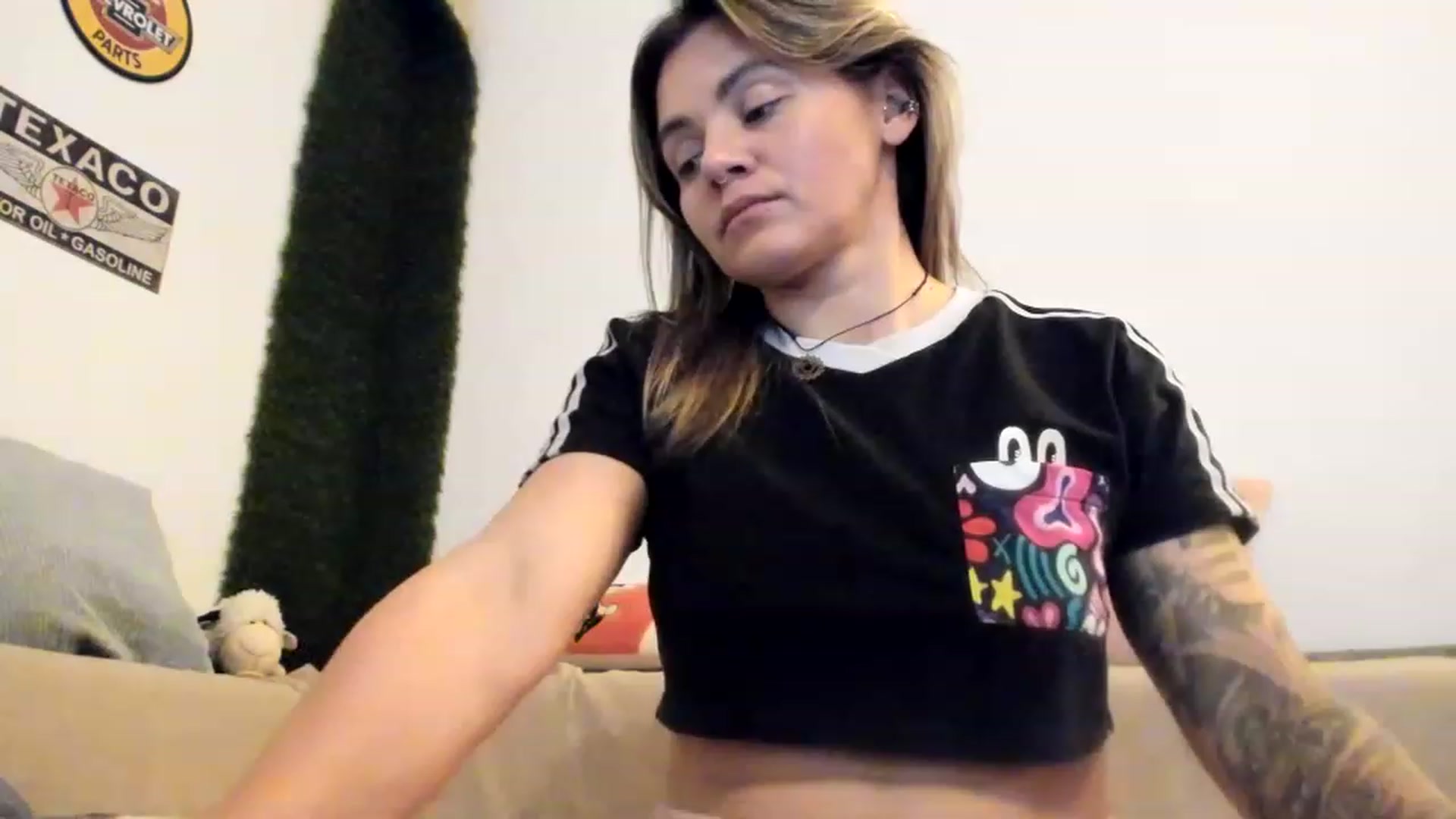 Gallery image thumbnail from PisuVamp_'s myfreecams stream on, 05/24/2023, 21:32 image 8 of 20