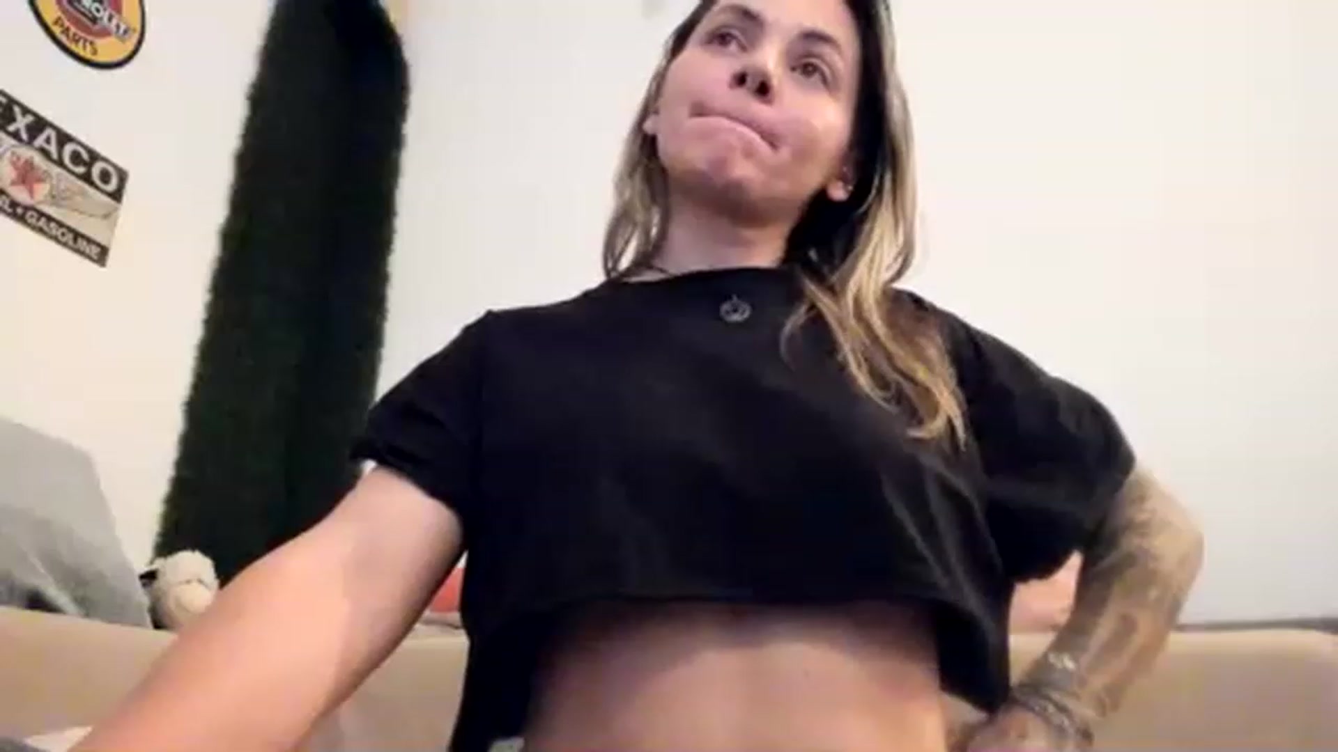 Gallery image thumbnail from PisuVamp_'s myfreecams stream on, 05/25/2023, 20:49 image 7 of 20