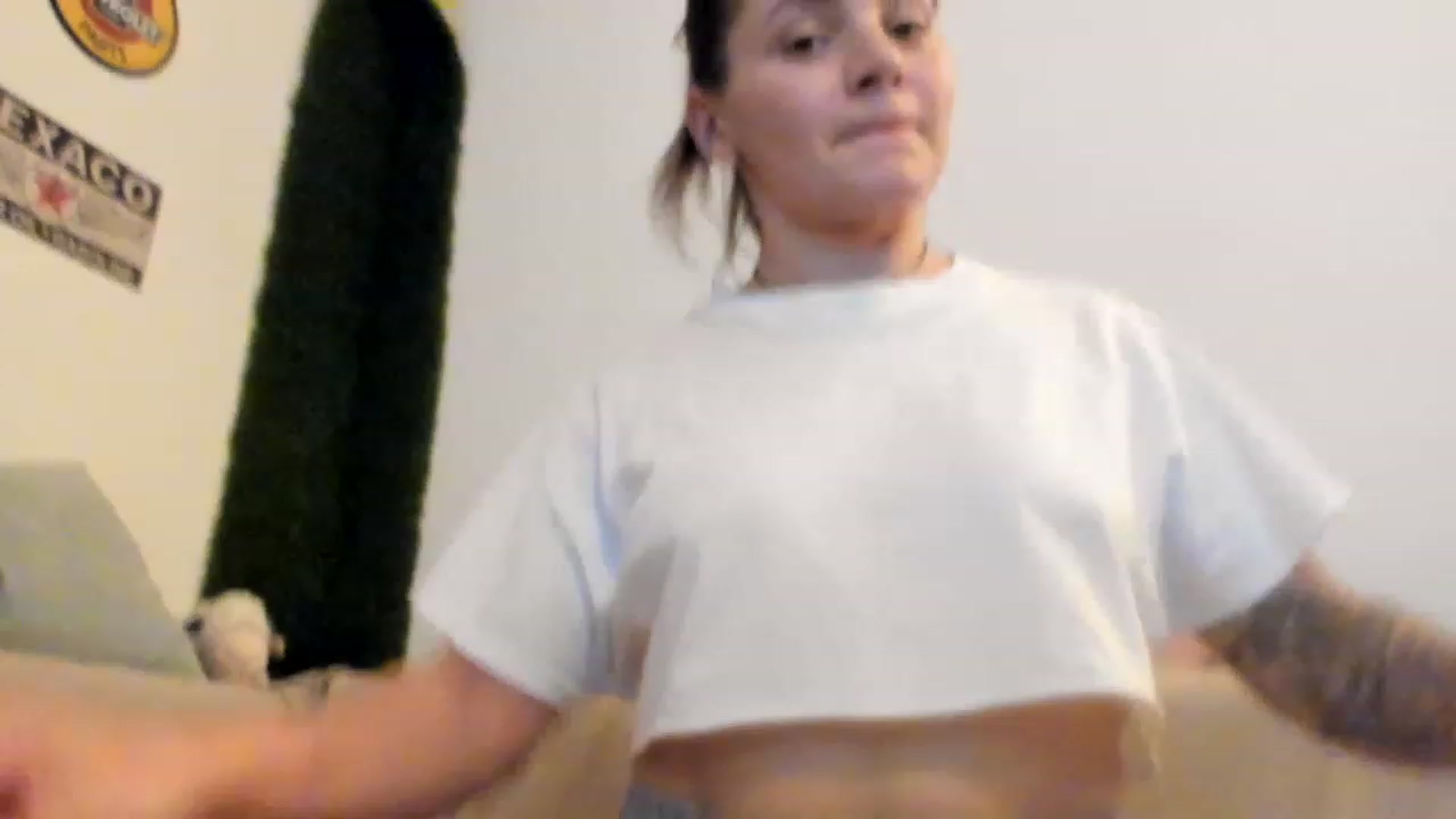 Gallery image thumbnail from PisuVamp_'s myfreecams stream on, 06/01/2023, 20:32 image 17 of 20