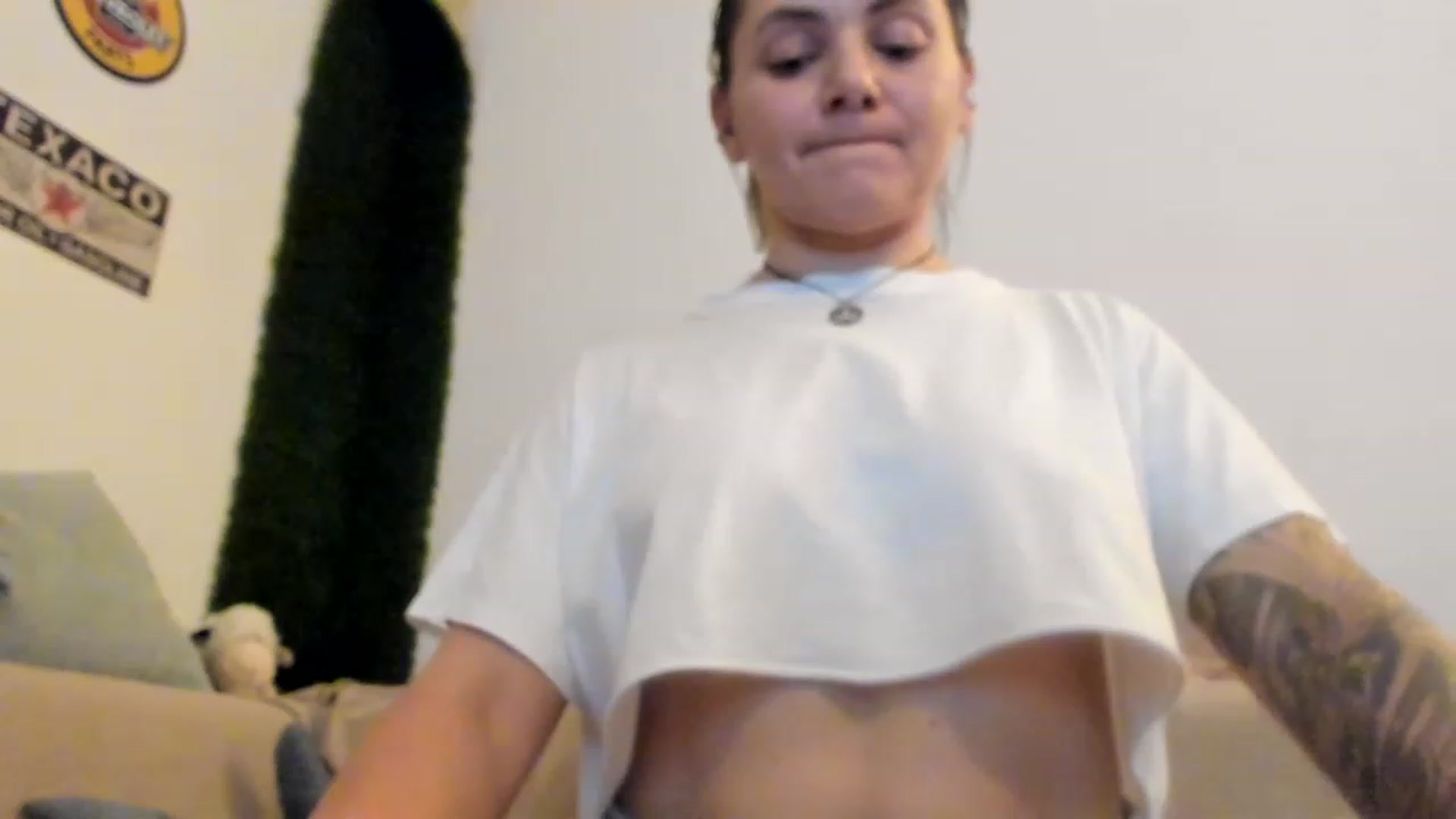 Gallery image thumbnail from PisuVamp_'s myfreecams stream on, 06/01/2023, 20:32 image 10 of 20