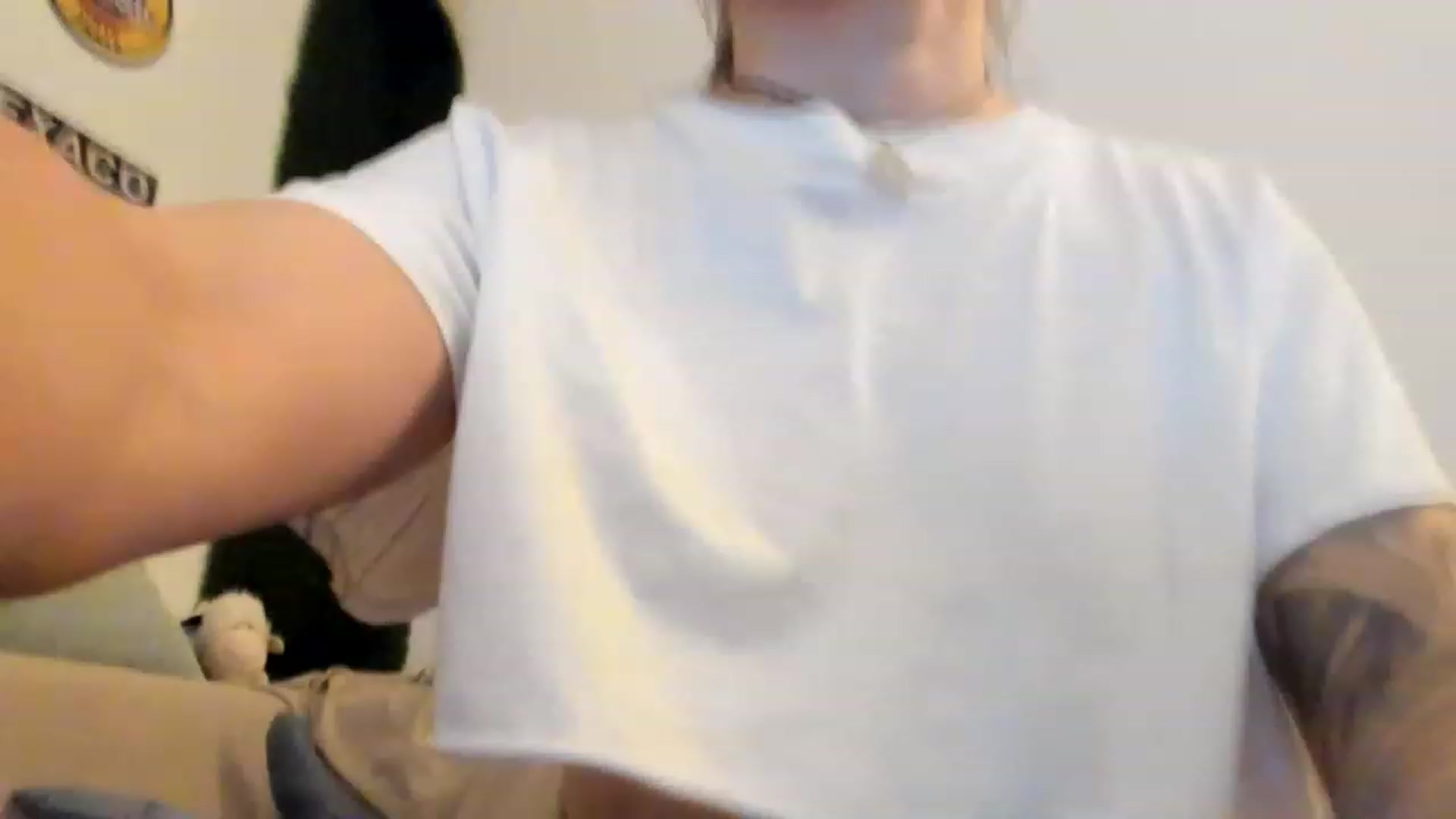 Gallery image thumbnail from PisuVamp_'s myfreecams stream on, 06/01/2023, 20:32 image 14 of 20