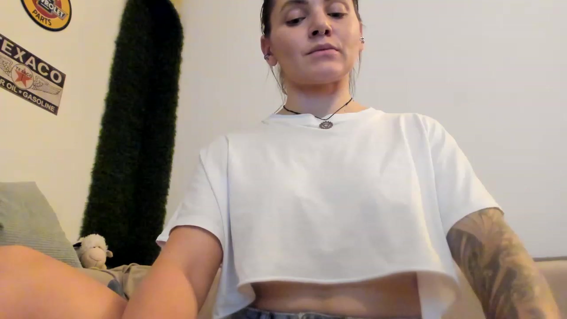 Gallery image thumbnail from PisuVamp_'s myfreecams stream on, 06/01/2023, 20:32 image 7 of 20