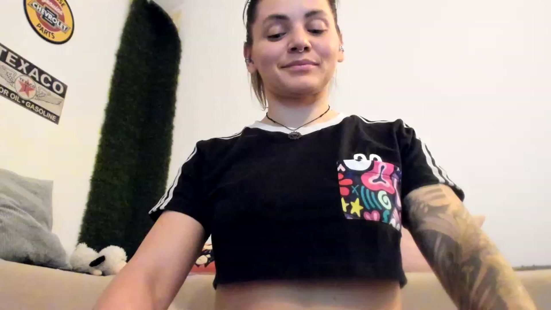 Gallery image thumbnail from PisuVamp_'s myfreecams stream on, 06/07/2023, 19:13 image 10 of 20