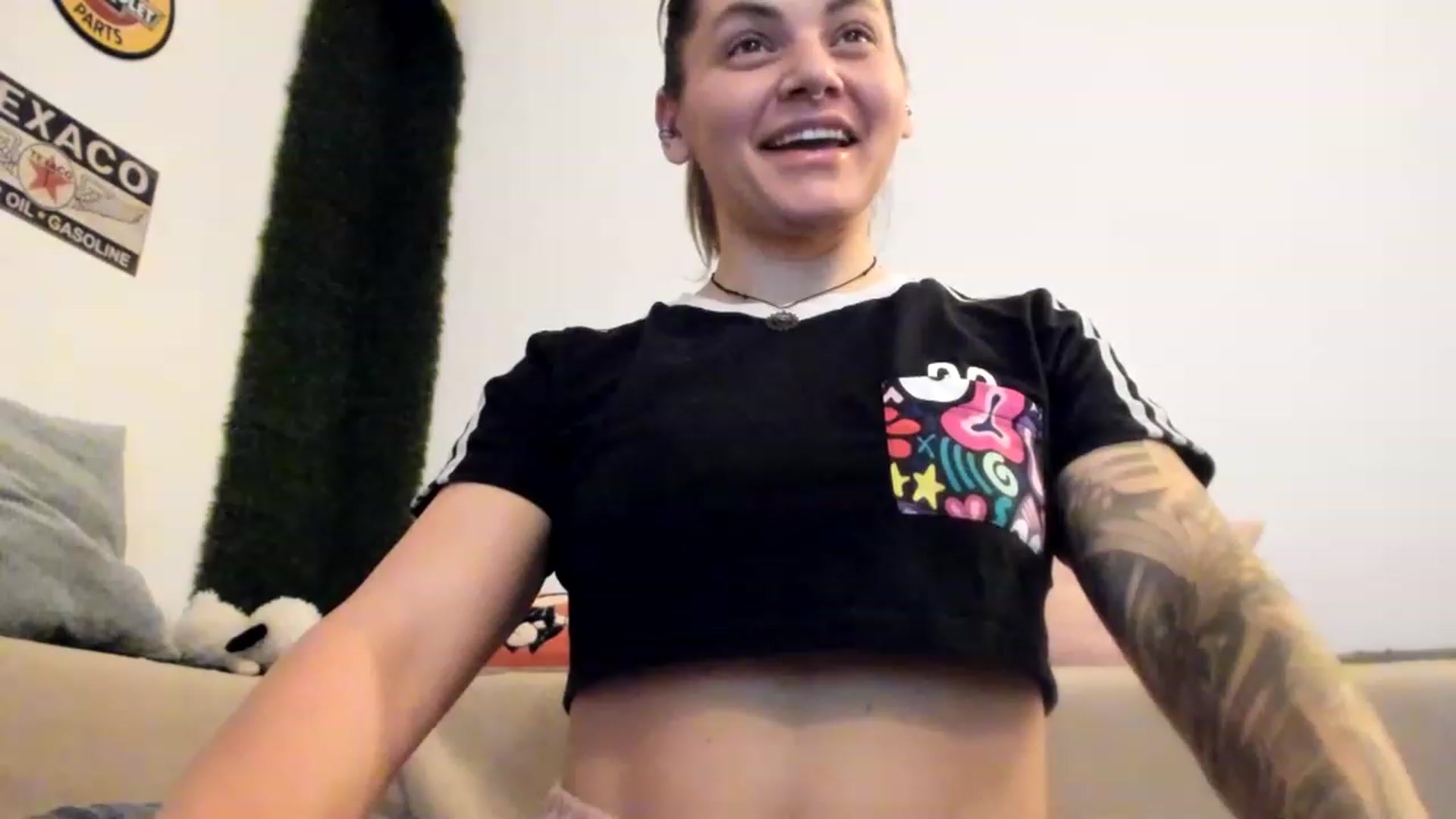 Gallery image thumbnail from PisuVamp_'s myfreecams stream on, 06/07/2023, 19:13 image 5 of 20