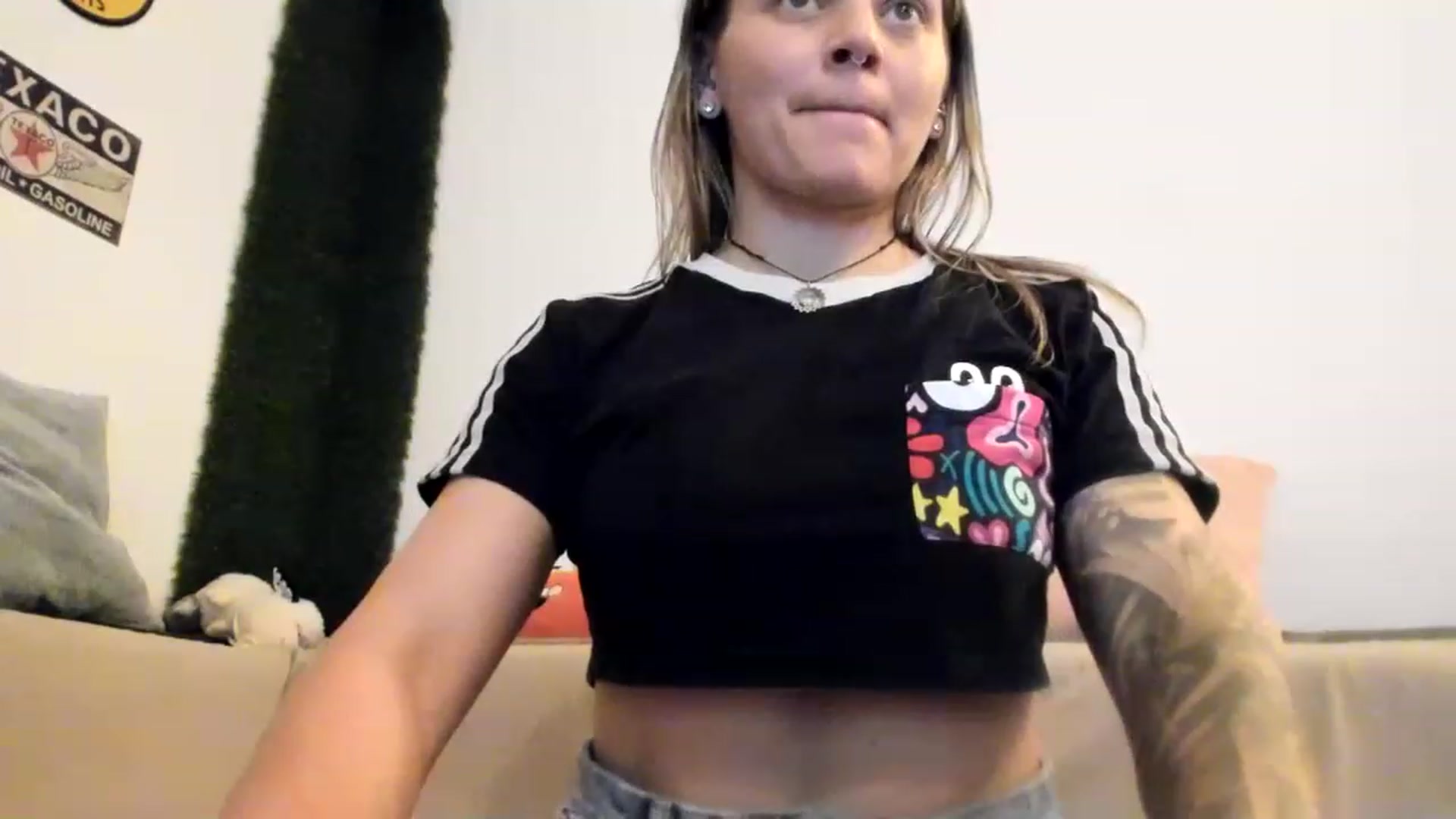 Gallery image thumbnail from PisuVamp_'s myfreecams stream on, 06/09/2023, 20:05 image 4 of 20