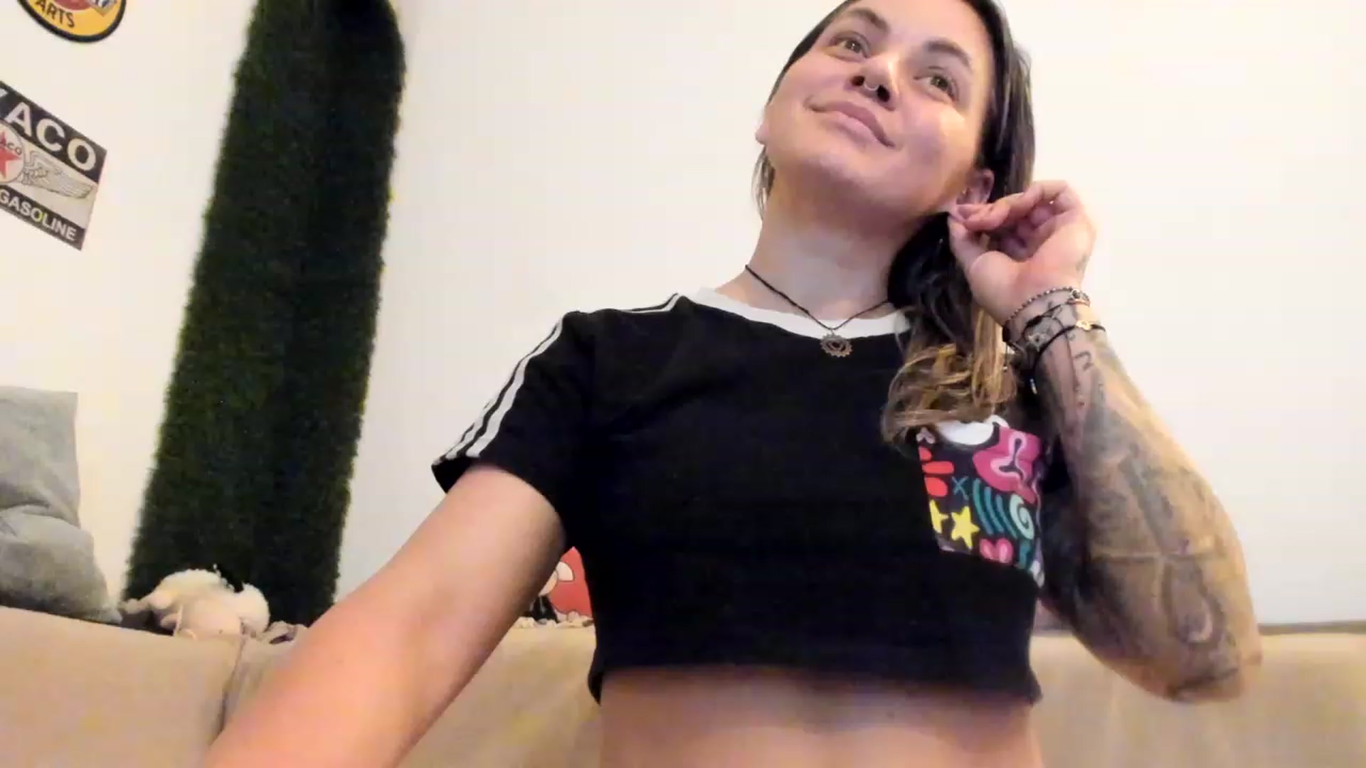 Gallery image thumbnail from PisuVamp_'s myfreecams stream on, 06/10/2023, 20:55 image 14 of 20