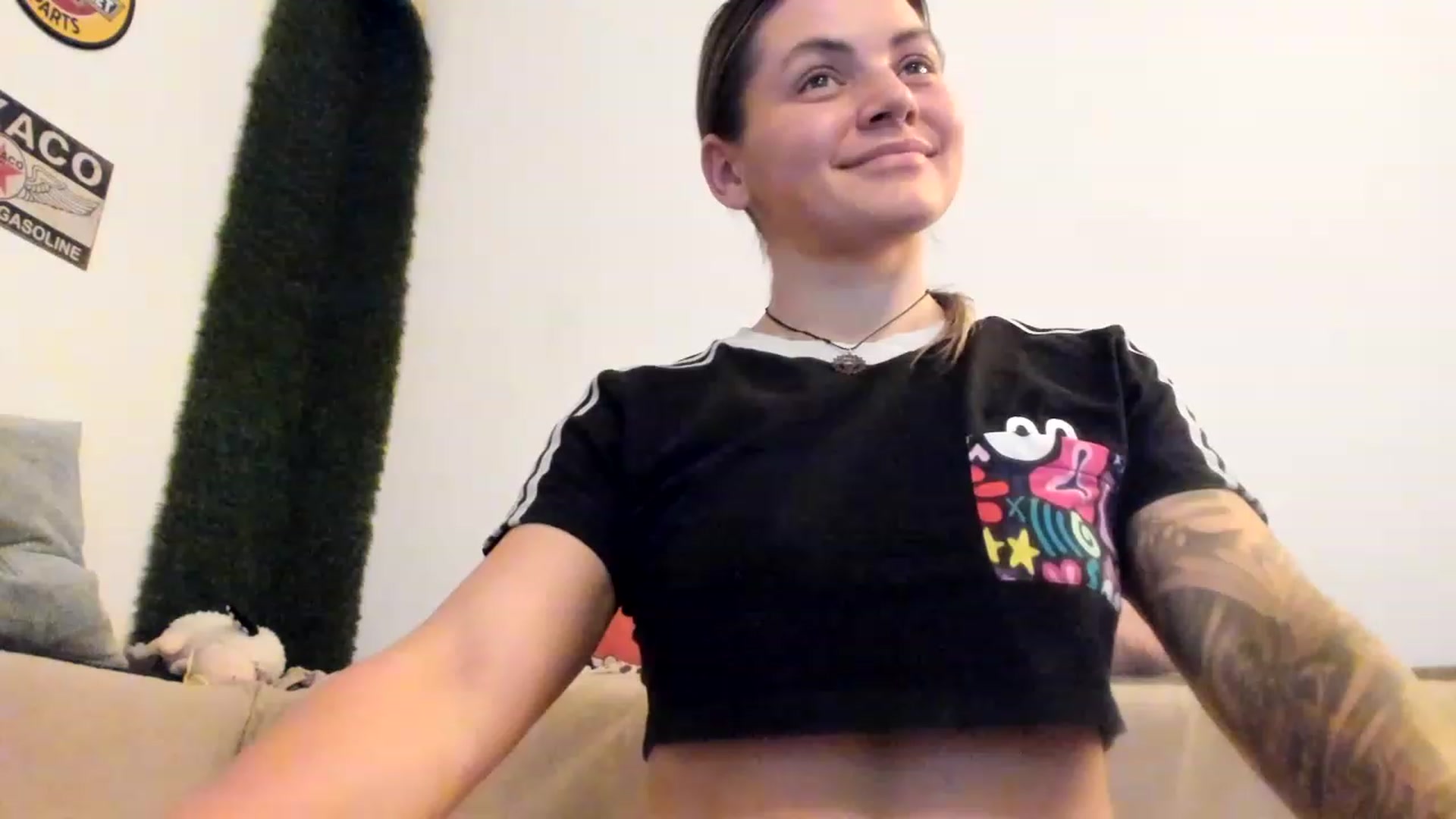 Gallery image thumbnail from PisuVamp_'s myfreecams stream on, 06/10/2023, 20:55 image 4 of 20