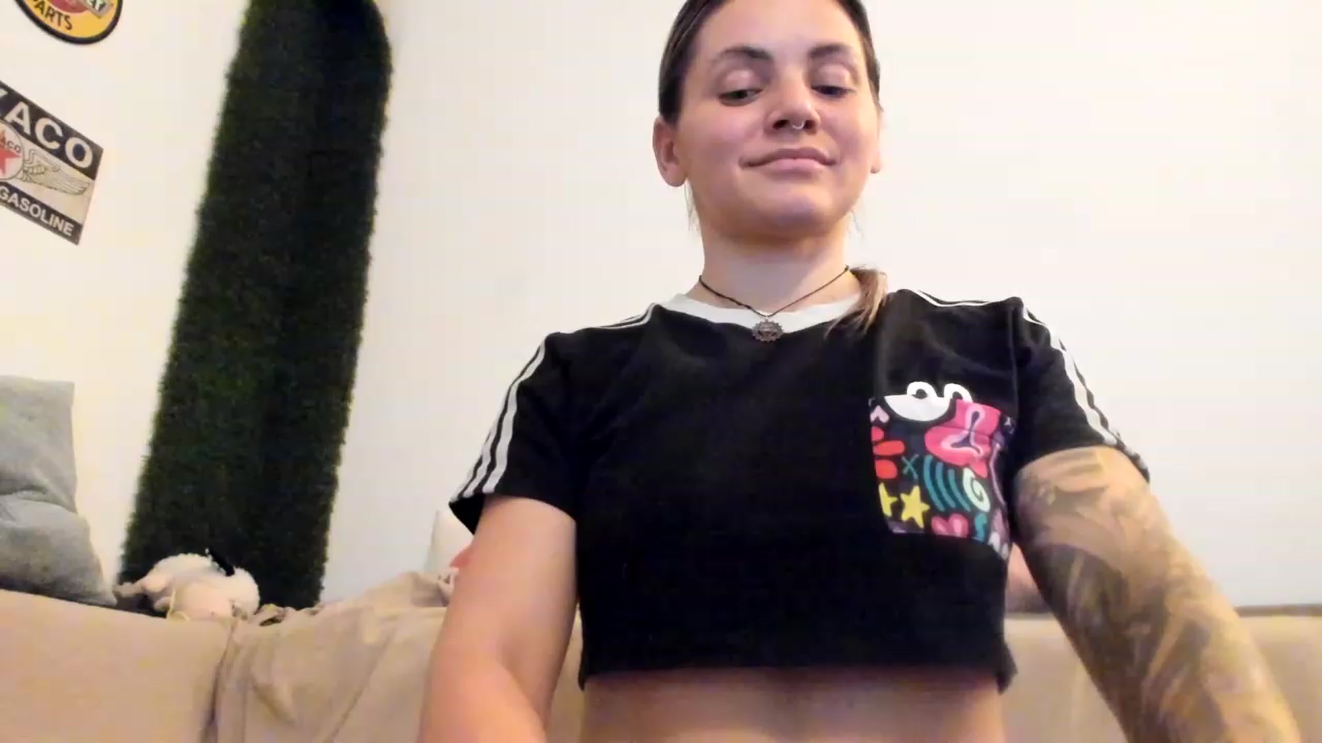 Gallery image thumbnail from PisuVamp_'s myfreecams stream on, 06/10/2023, 20:55 image 5 of 20