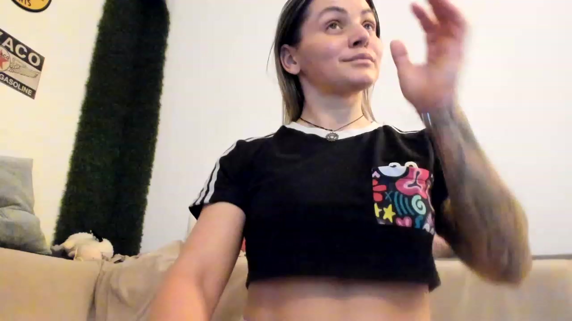 Gallery image thumbnail from PisuVamp_'s myfreecams stream on, 06/10/2023, 21:09 image 18 of 20