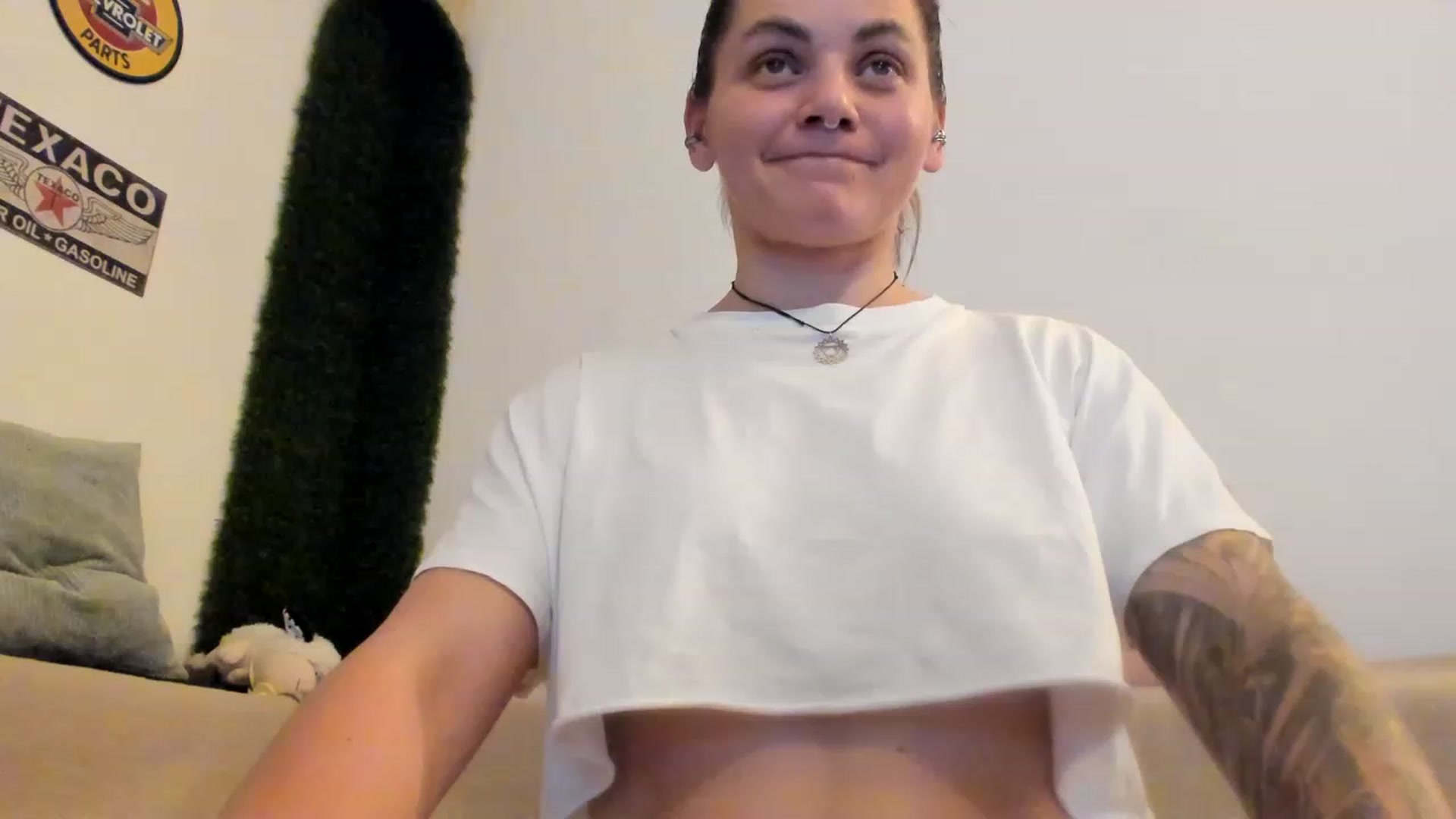 Gallery image thumbnail from PisuVamp_'s myfreecams stream on, 06/13/2023, 21:47 image 12 of 20