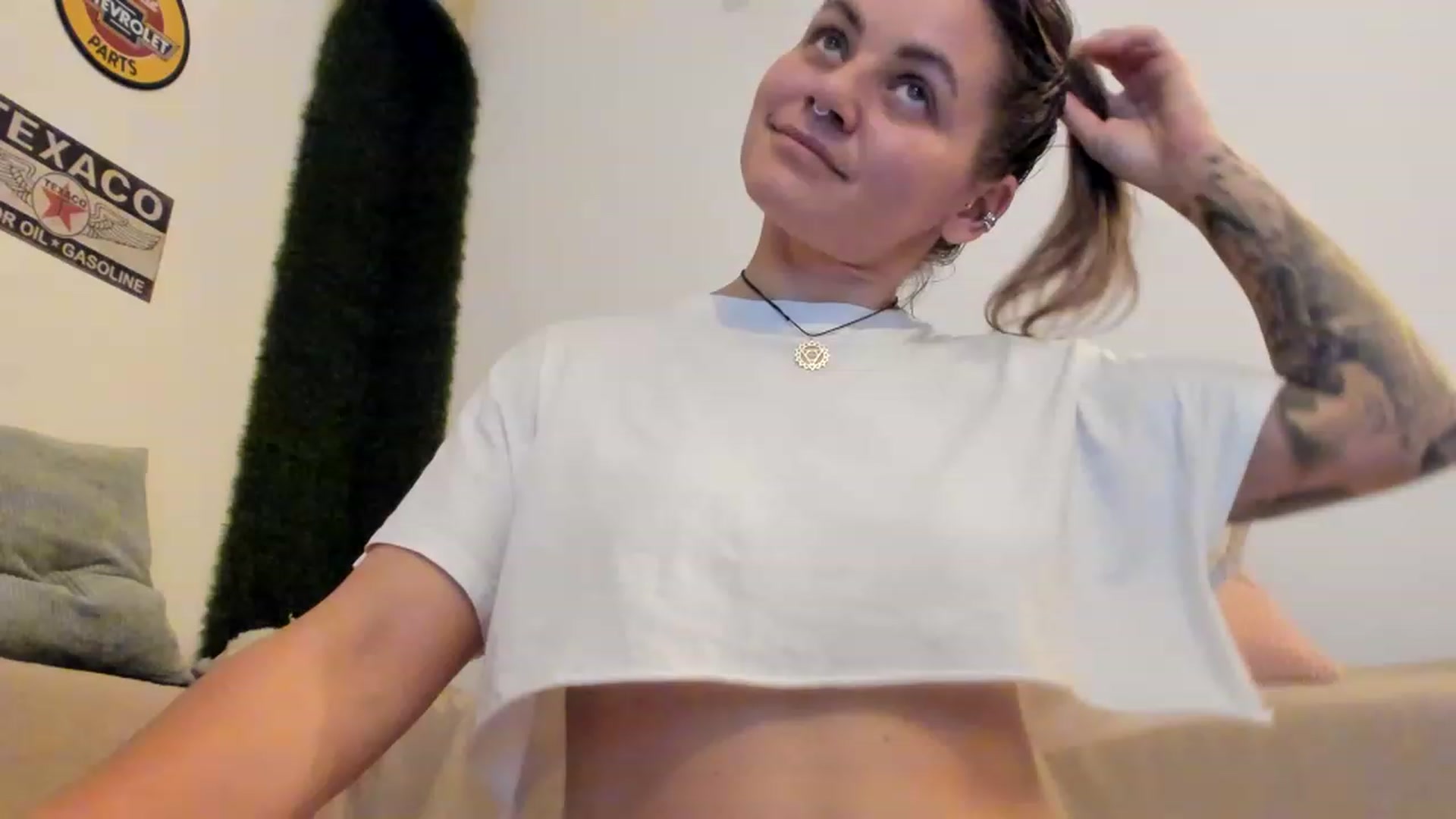 Gallery image thumbnail from PisuVamp_'s myfreecams stream on, 06/13/2023, 21:47 image 7 of 20