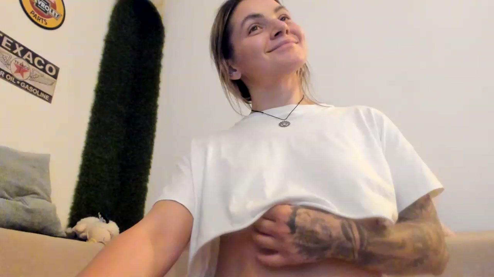 Gallery image thumbnail from PisuVamp_'s myfreecams stream on, 06/15/2023, 21:30 image 11 of 20