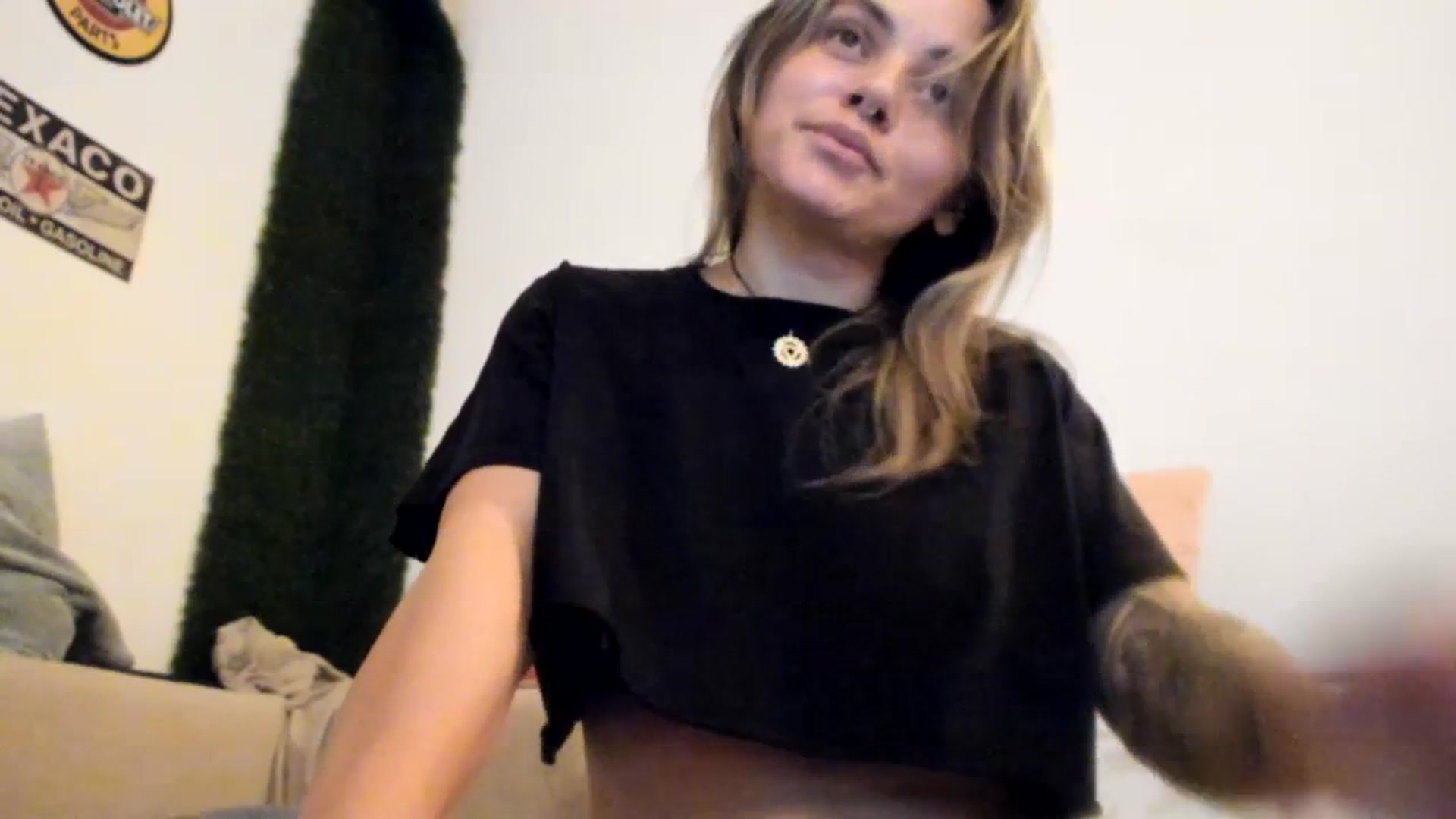 Gallery image thumbnail from PisuVamp_'s myfreecams stream on, 07/04/2023, 20:14 image 10 of 20