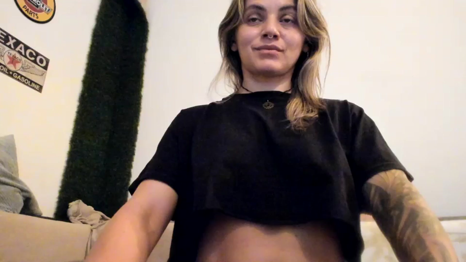 Gallery image thumbnail from PisuVamp_'s myfreecams stream on, 07/04/2023, 20:14 image 1 of 20
