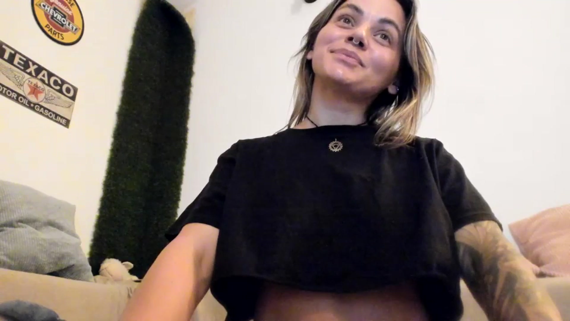 Gallery image thumbnail from PisuVamp_'s myfreecams stream on, 07/10/2023, 21:23 image 12 of 20
