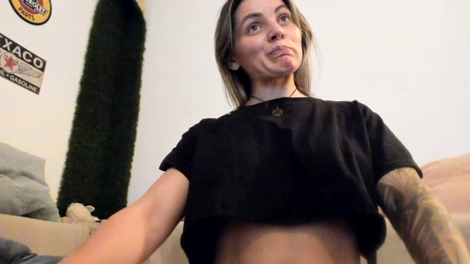 Gallery image thumbnail from PisuVamp_'s myfreecams stream on, 07/10/2023, 21:23 image 2 of 20