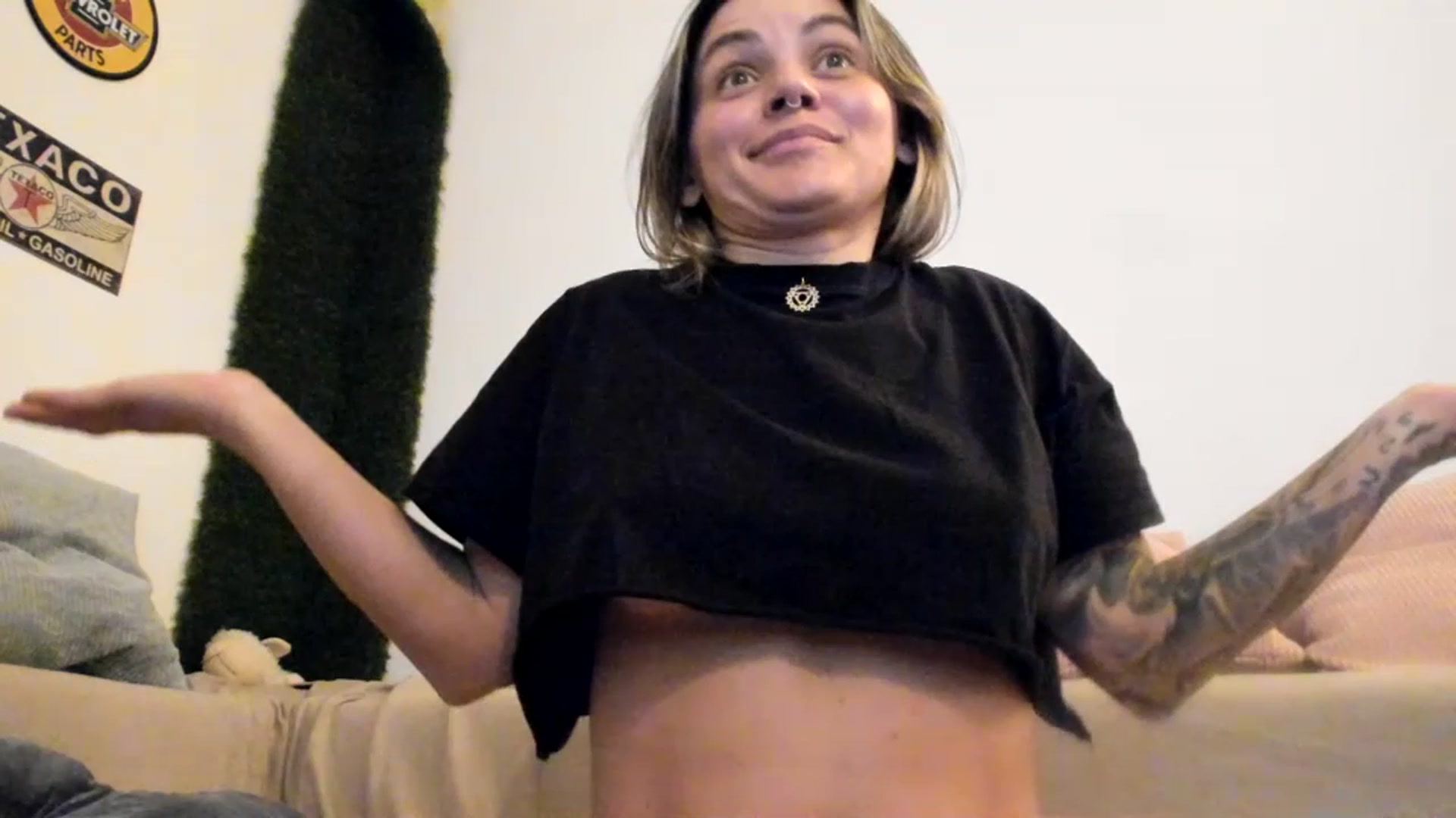 Gallery image thumbnail from PisuVamp_'s myfreecams stream on, 07/10/2023, 21:23 image 7 of 20