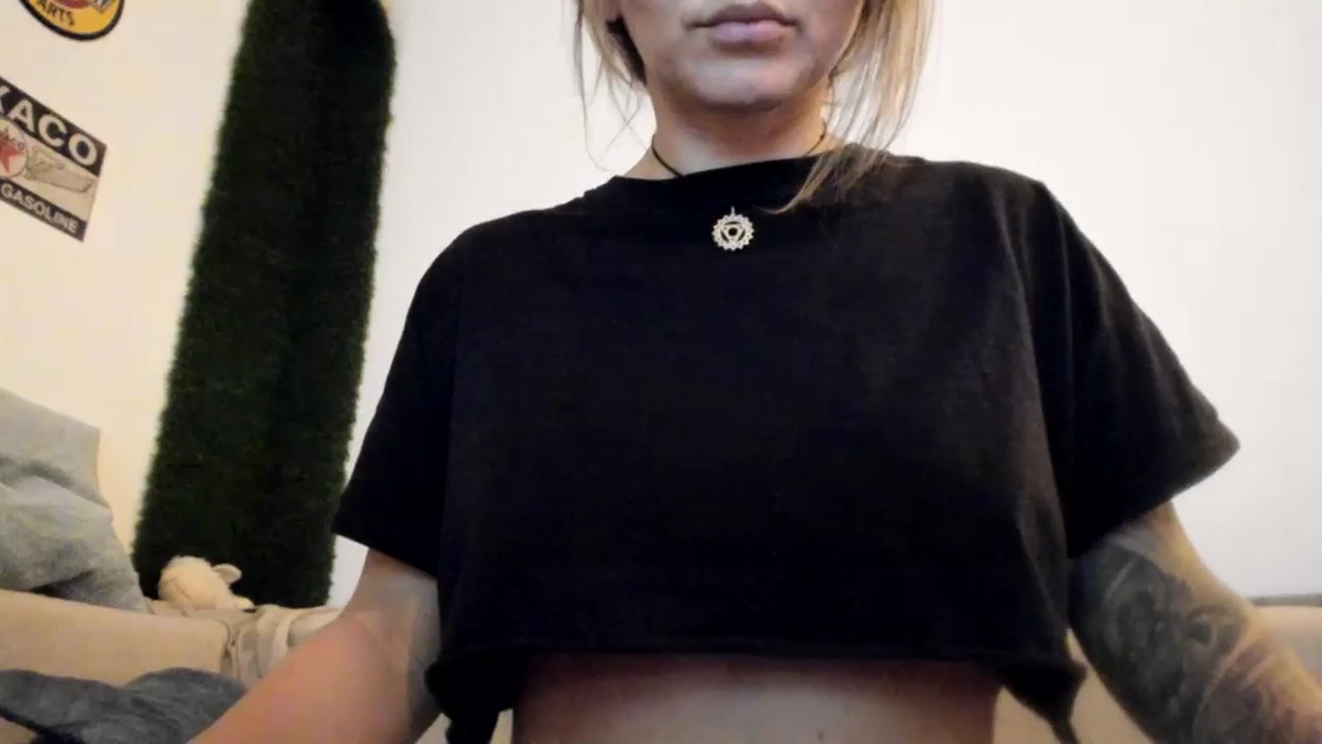 Gallery image thumbnail from PisuVamp_'s myfreecams stream on, 07/12/2023, 20:28 image 17 of 20