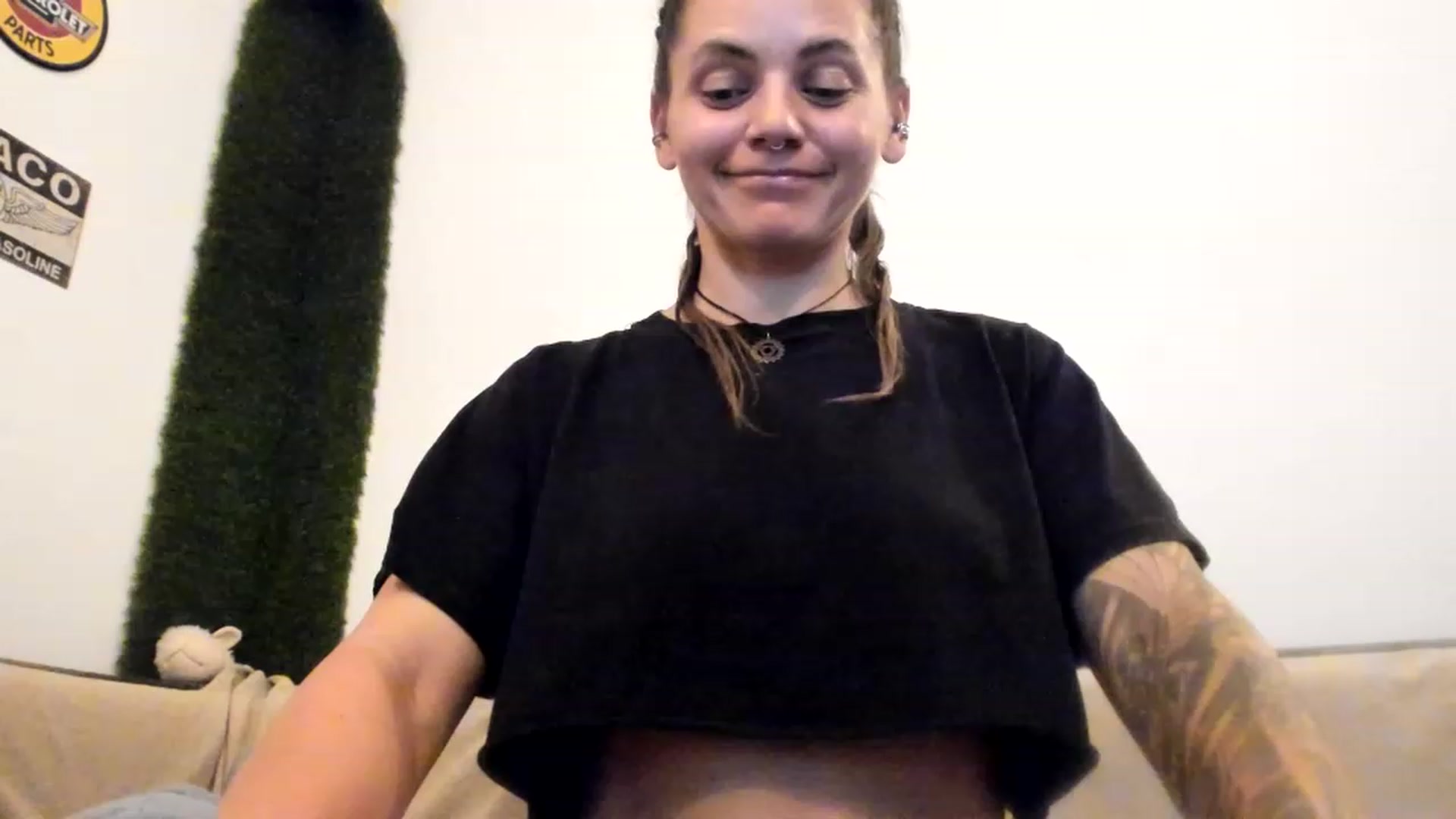 Gallery image thumbnail from PisuVamp_'s myfreecams stream on, 07/27/2023, 18:47 image 7 of 20