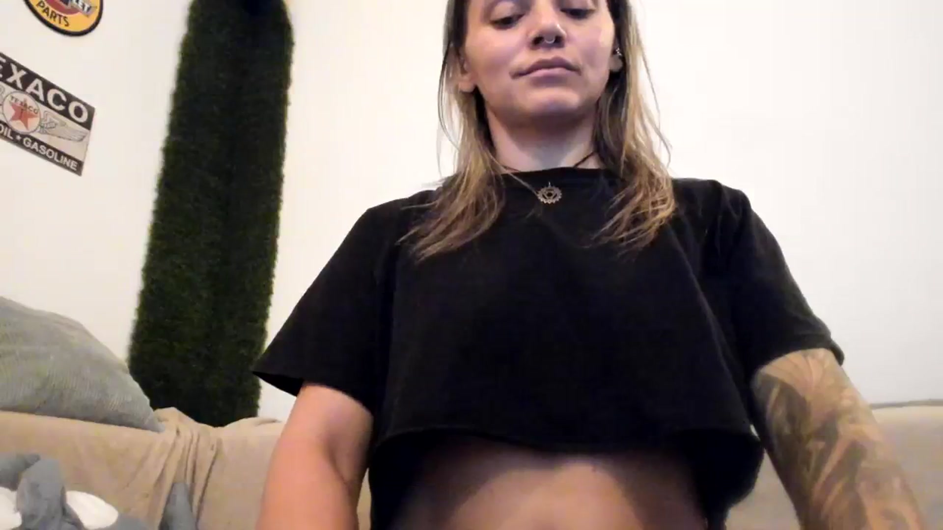 Gallery image thumbnail from PisuVamp_'s myfreecams stream on, 08/14/2023, 20:46 image 13 of 20