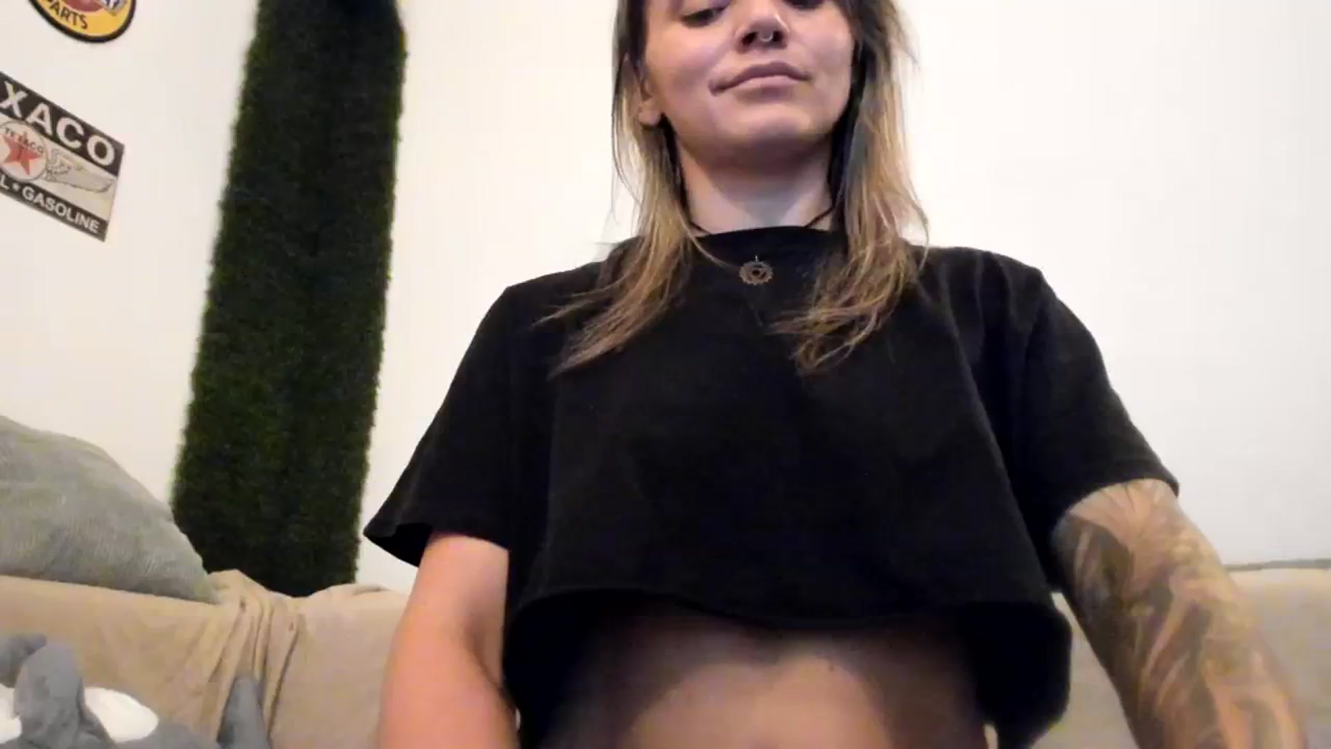 Gallery image thumbnail from PisuVamp_'s myfreecams stream on, 08/14/2023, 20:46 image 17 of 20