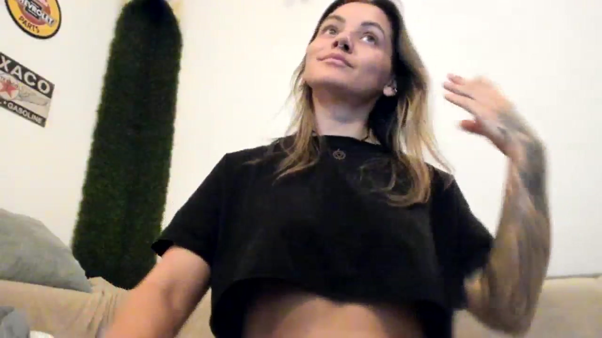 Gallery image thumbnail from PisuVamp_'s myfreecams stream on, 08/14/2023, 20:46 image 18 of 20
