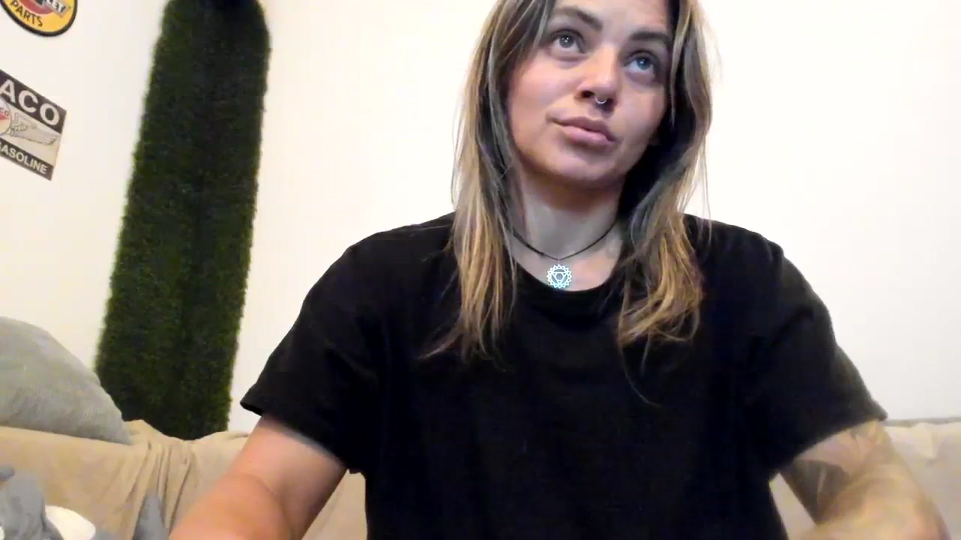 Gallery image thumbnail from PisuVamp_'s myfreecams stream on, 08/14/2023, 21:34 image 18 of 20